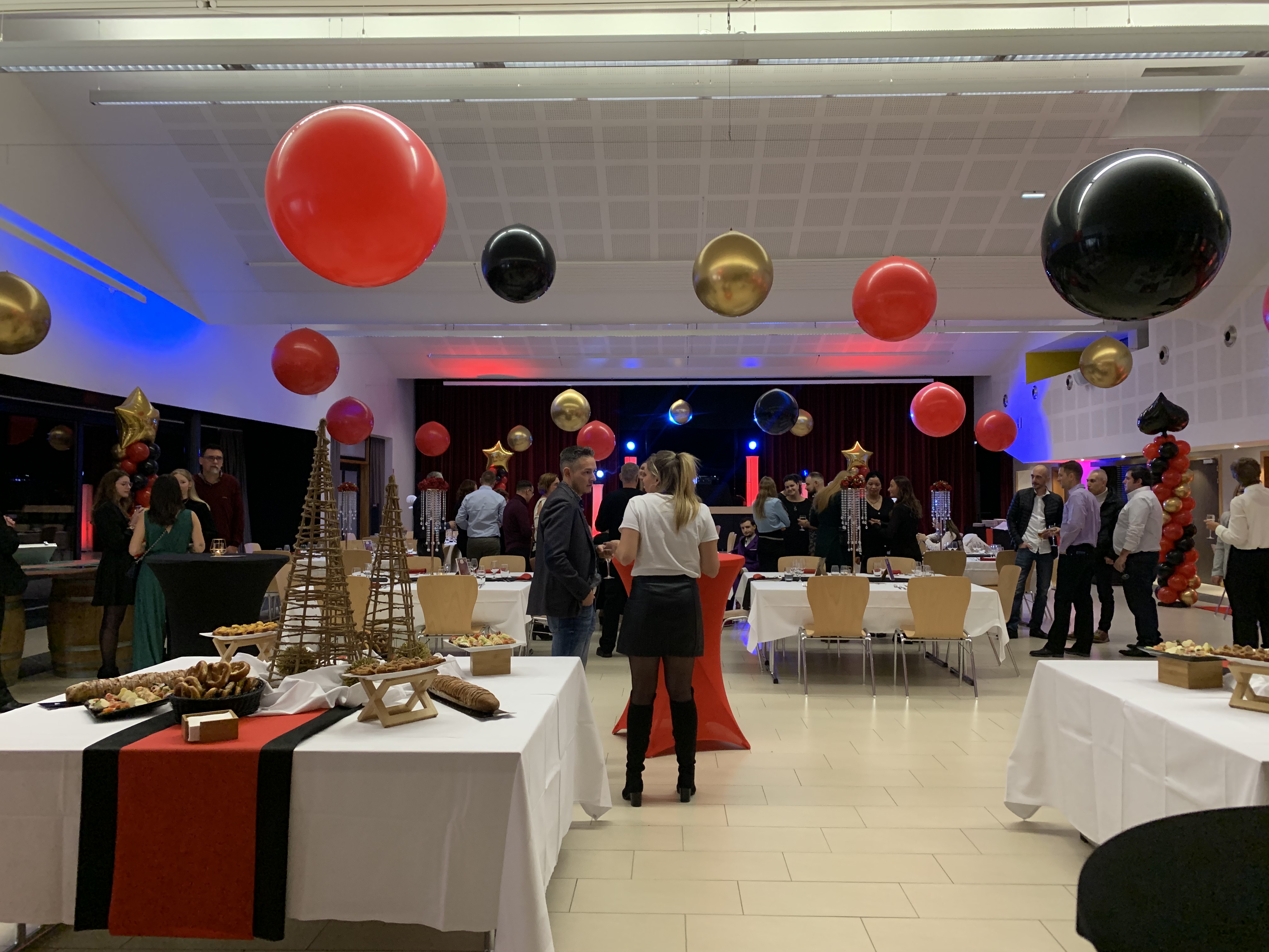 Ballonnenbad avond Antwerpen LED-verlichting bedrijfsevenement · INNOV'events