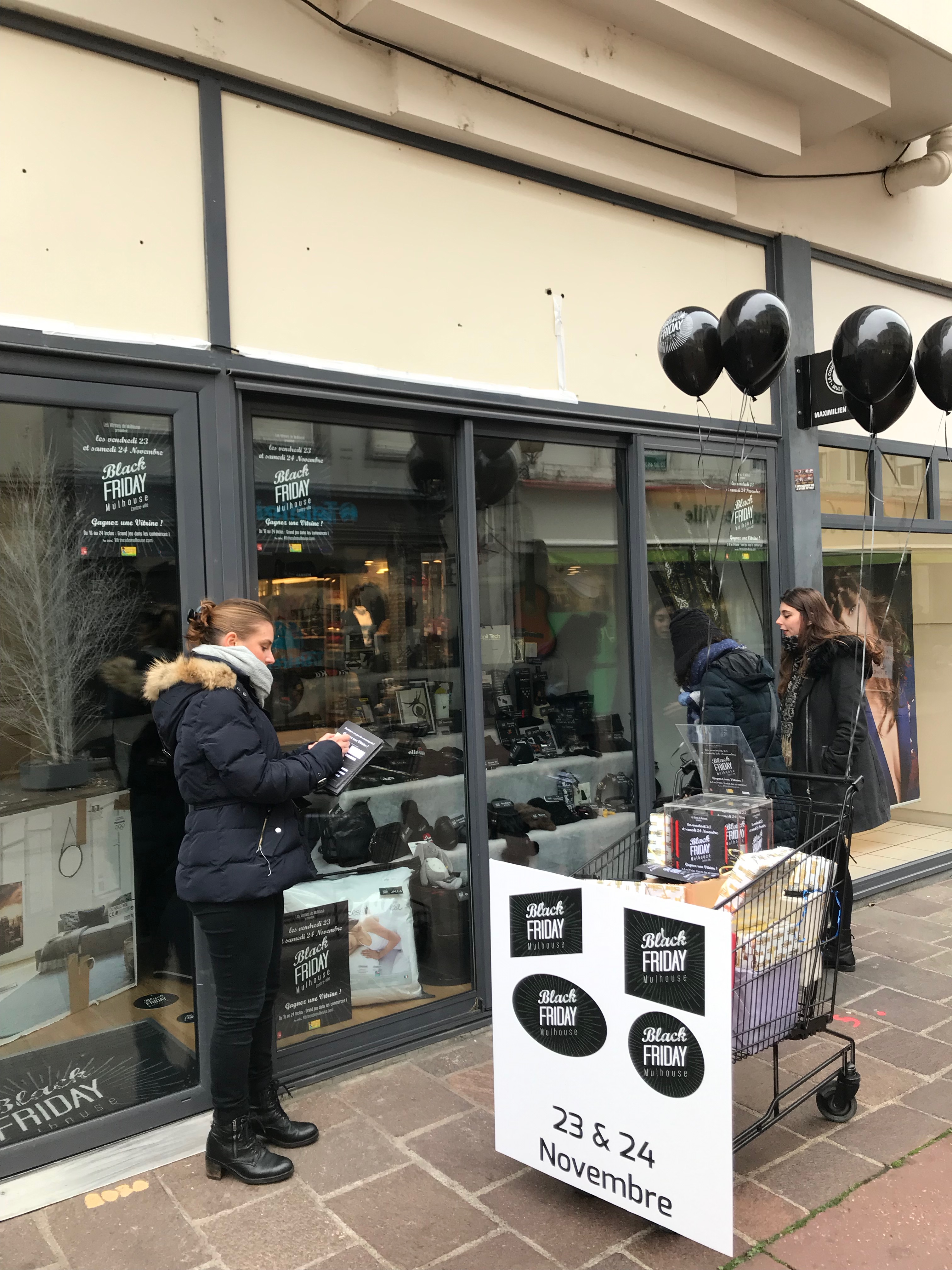 Animation jeu concours street marketing Bruxelles place du Châtelain printemps · INNOV'events