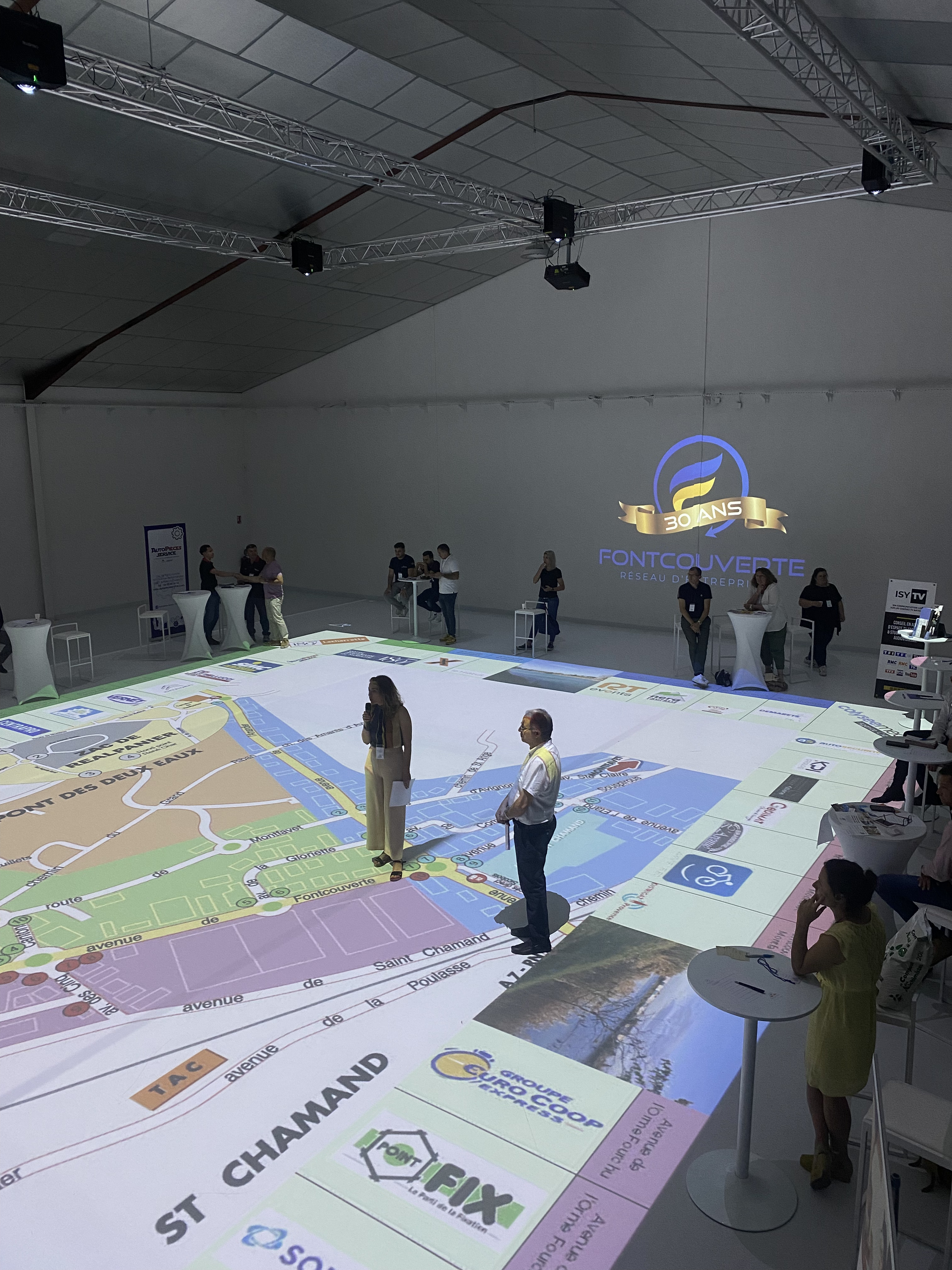Simulateur de football entreprise Anvers soirée corporate Palais de la Bourse · INNOV'events