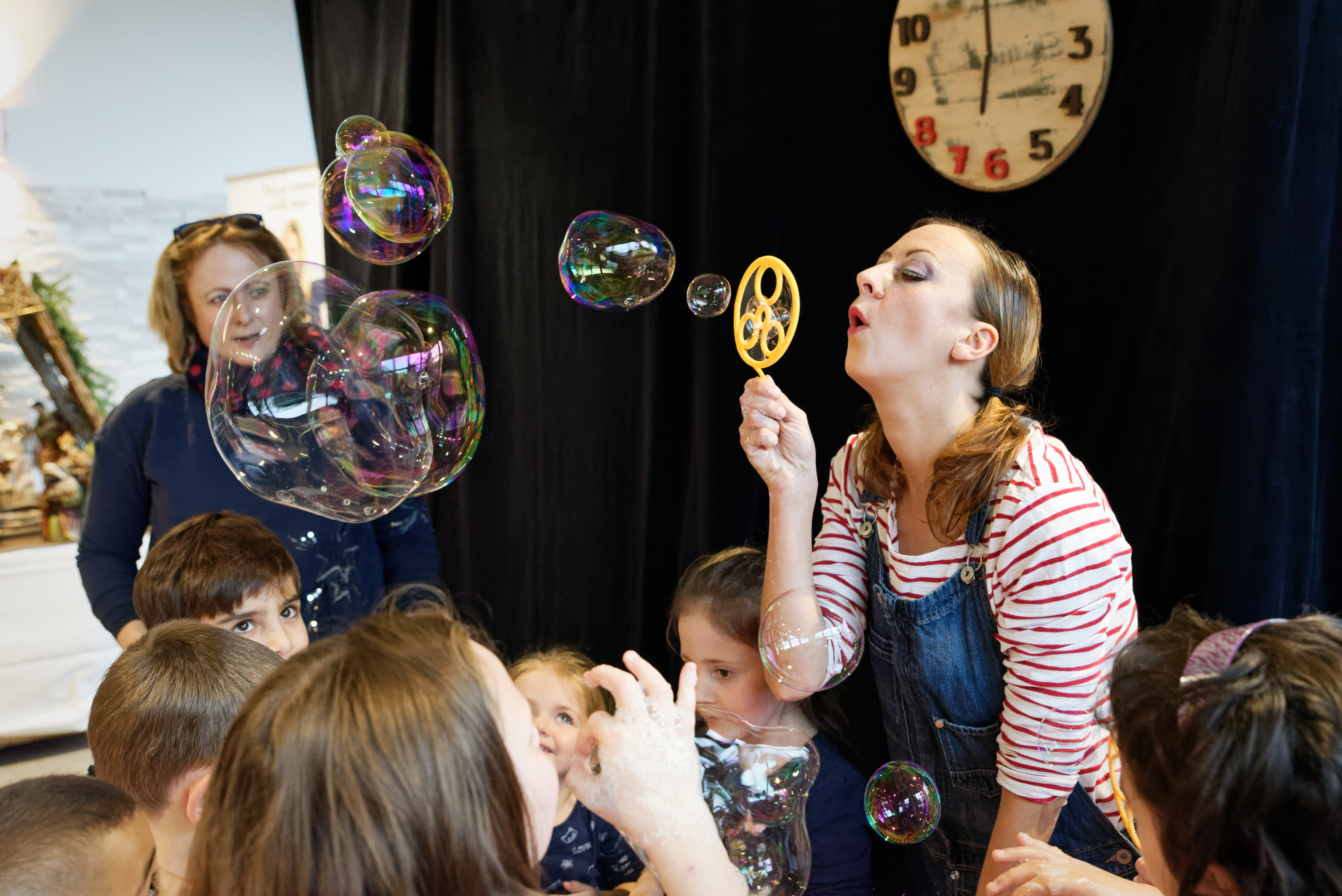 Daguitstap kinderanimatie Brussel, lunch en activiteiten voor gezinnen · INNOV'events