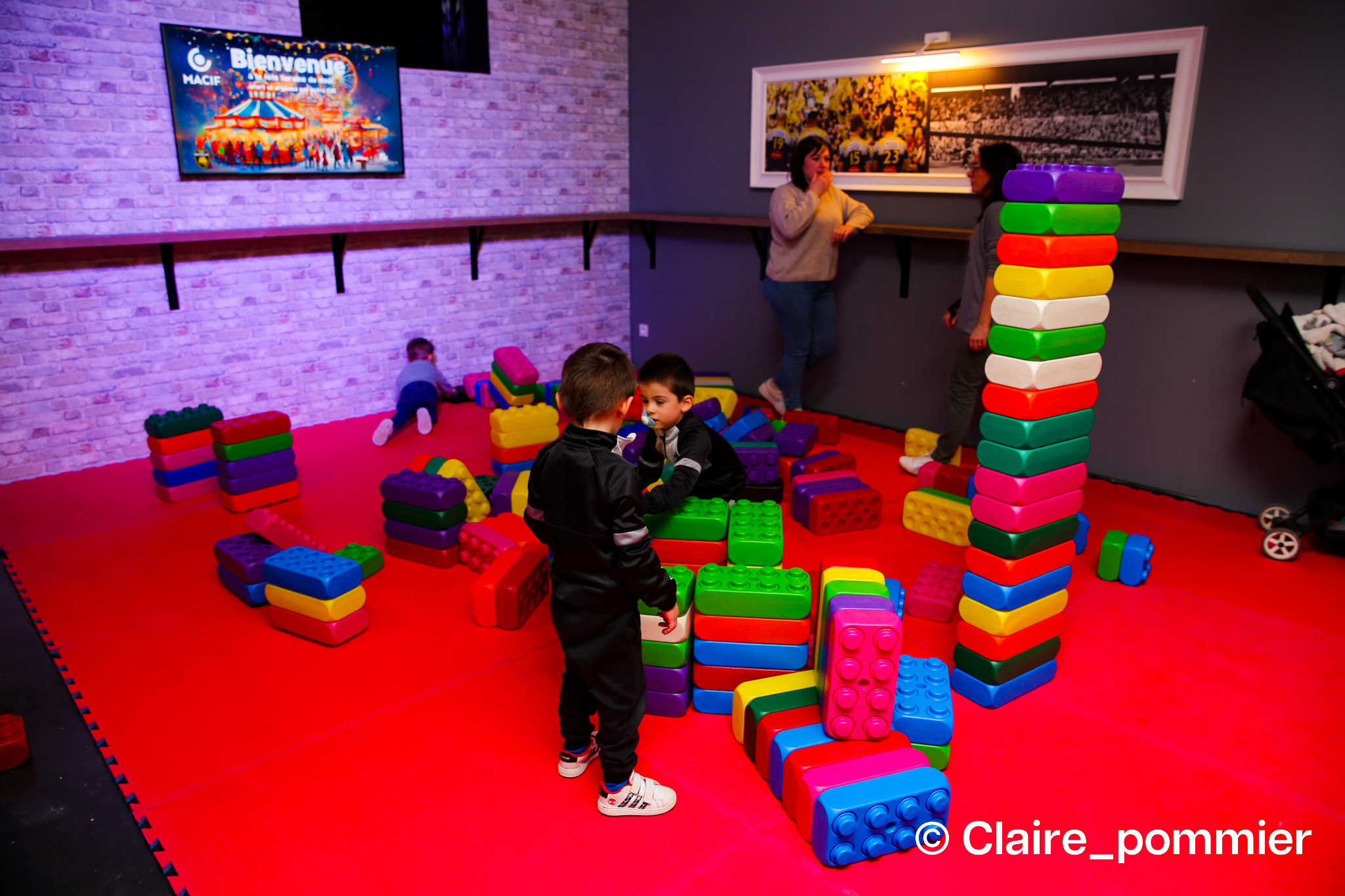 Personeelsfeest indoor kinderanimatie Brussel, fotobooth en avondanimatie · INNOV'events