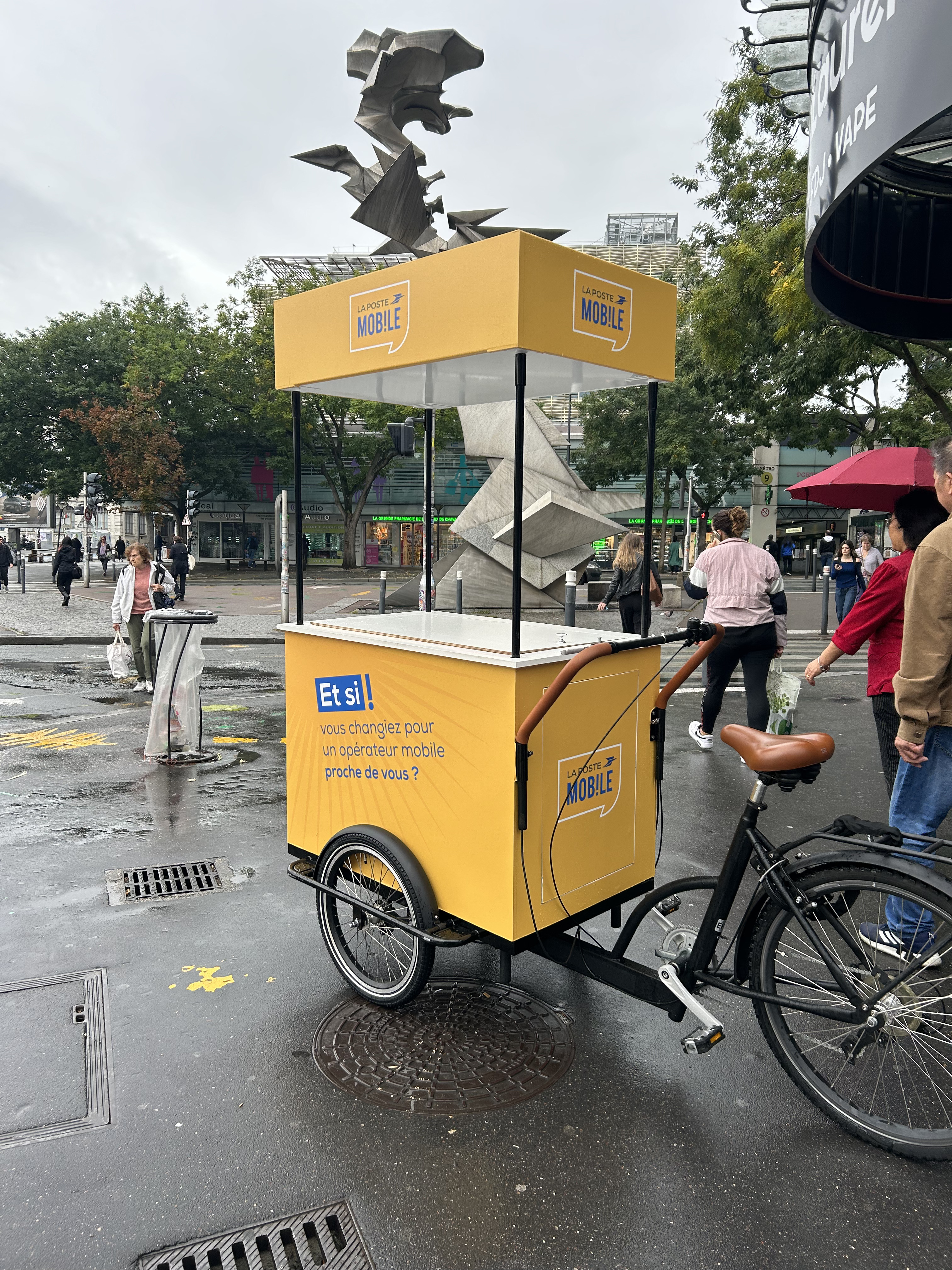 Animation street-marketing Bruxelles Grand-Place stand brand activation corporate · INNOV'events