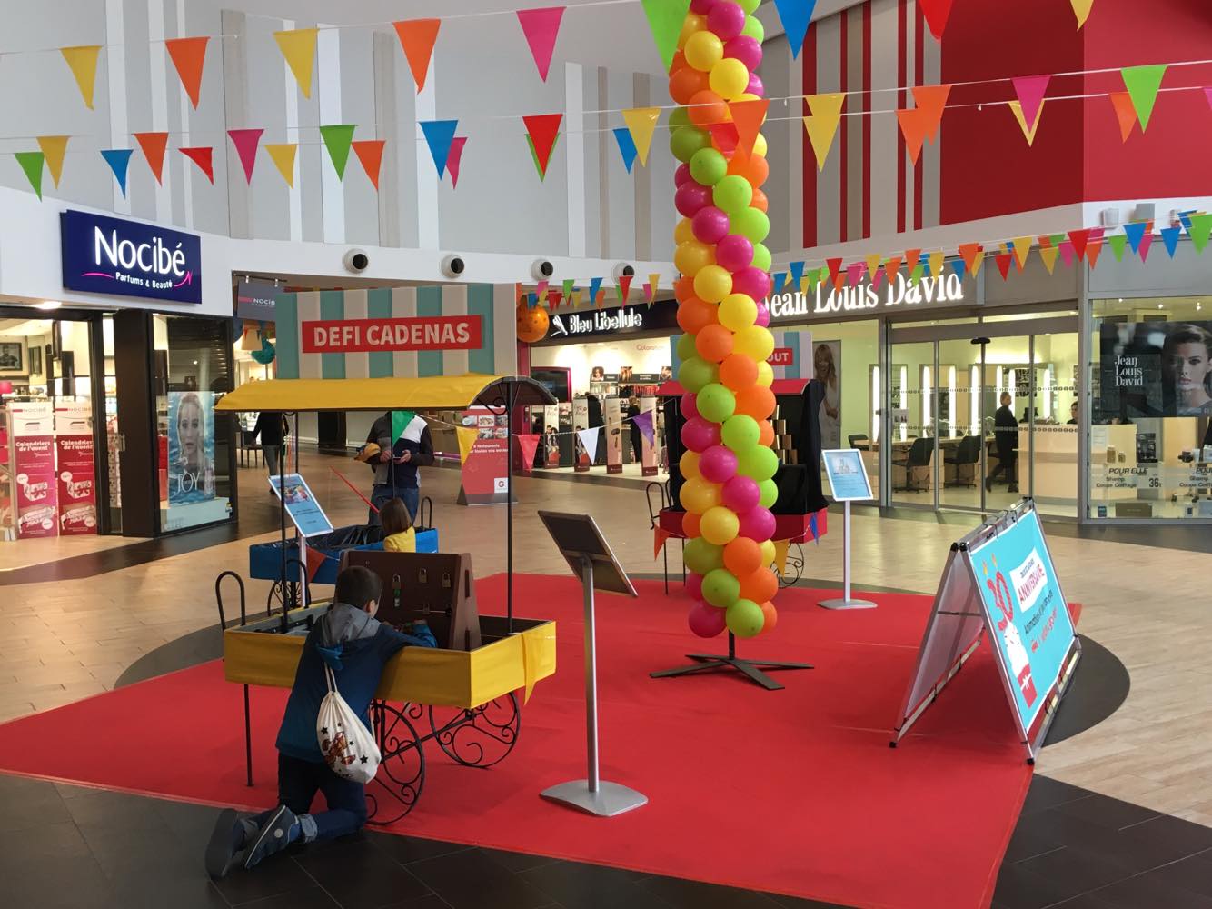 Branded experiential event shopping mall entertainment Liege Médiacité evening · INNOV'events