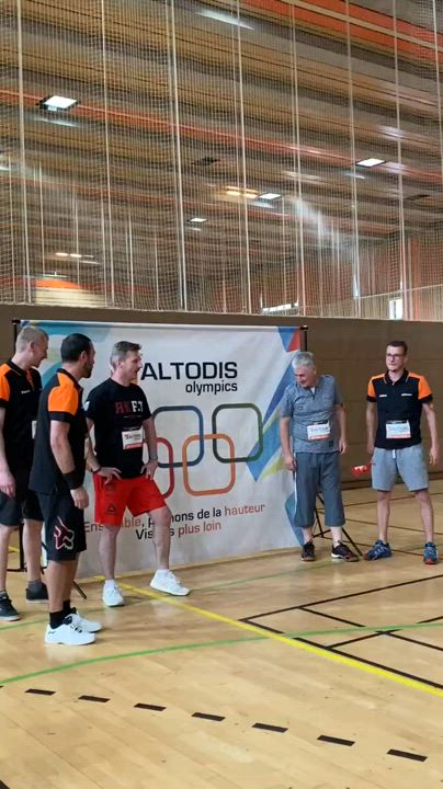 Locatie bedrijfsevenement voetbalsimulator Brussel zicht op industriële hal · INNOV'events