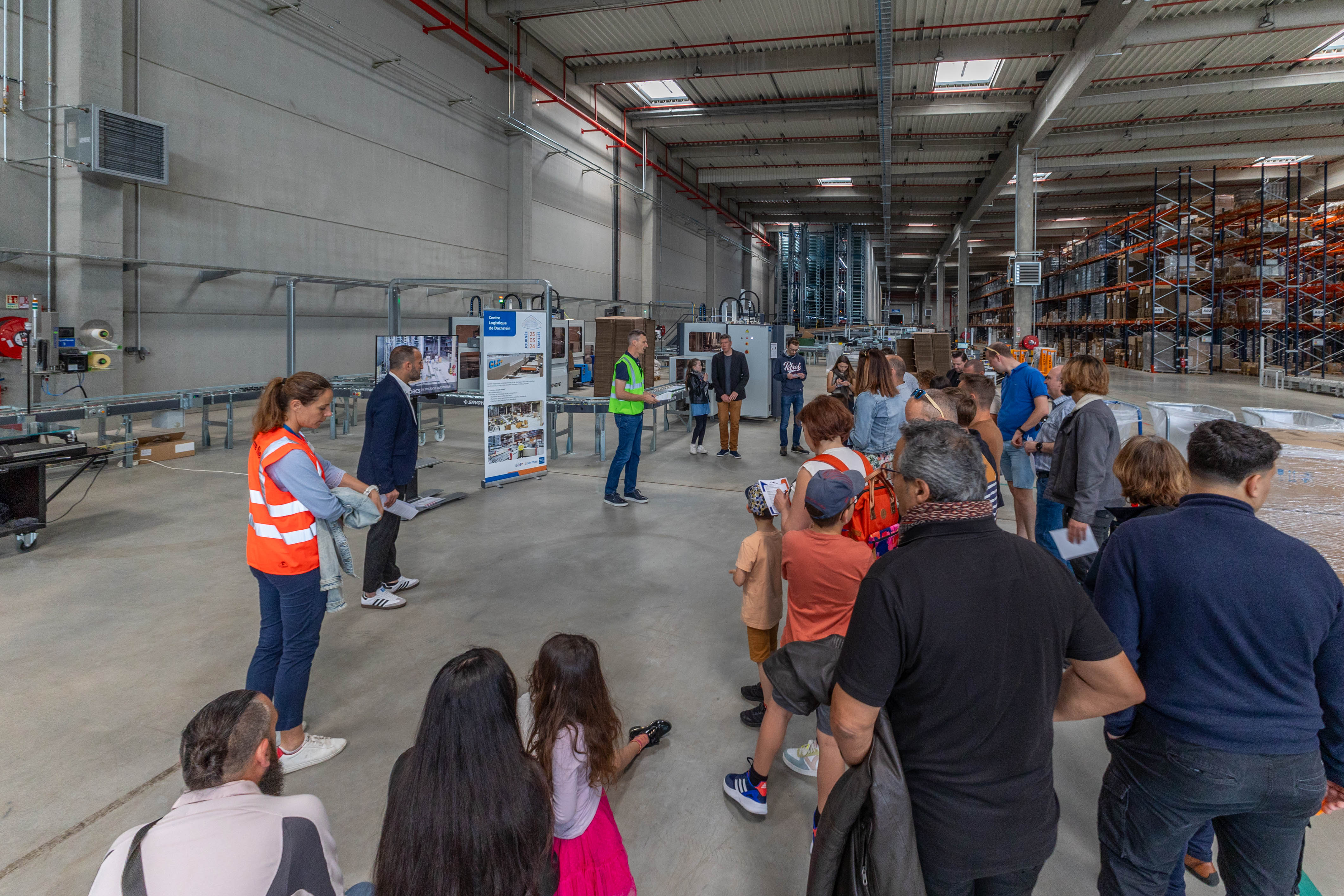 Open Bedrijvendag bedrijf Brussel, staande receptie na bezoek · INNOV'events