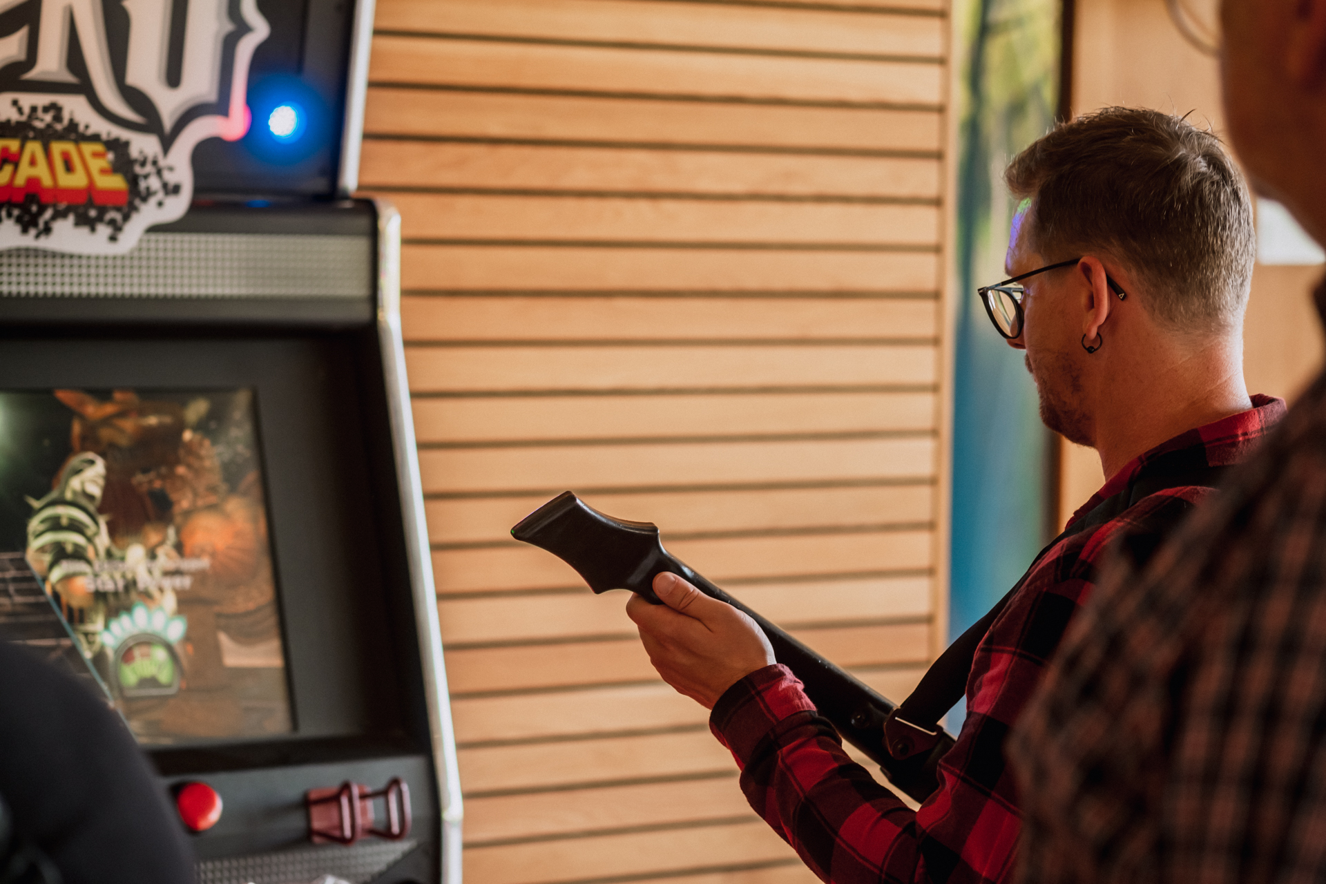 Teamactiviteit arcade games Antwerpen Grote Markt sfeer · INNOV'events bedrijfsevenement