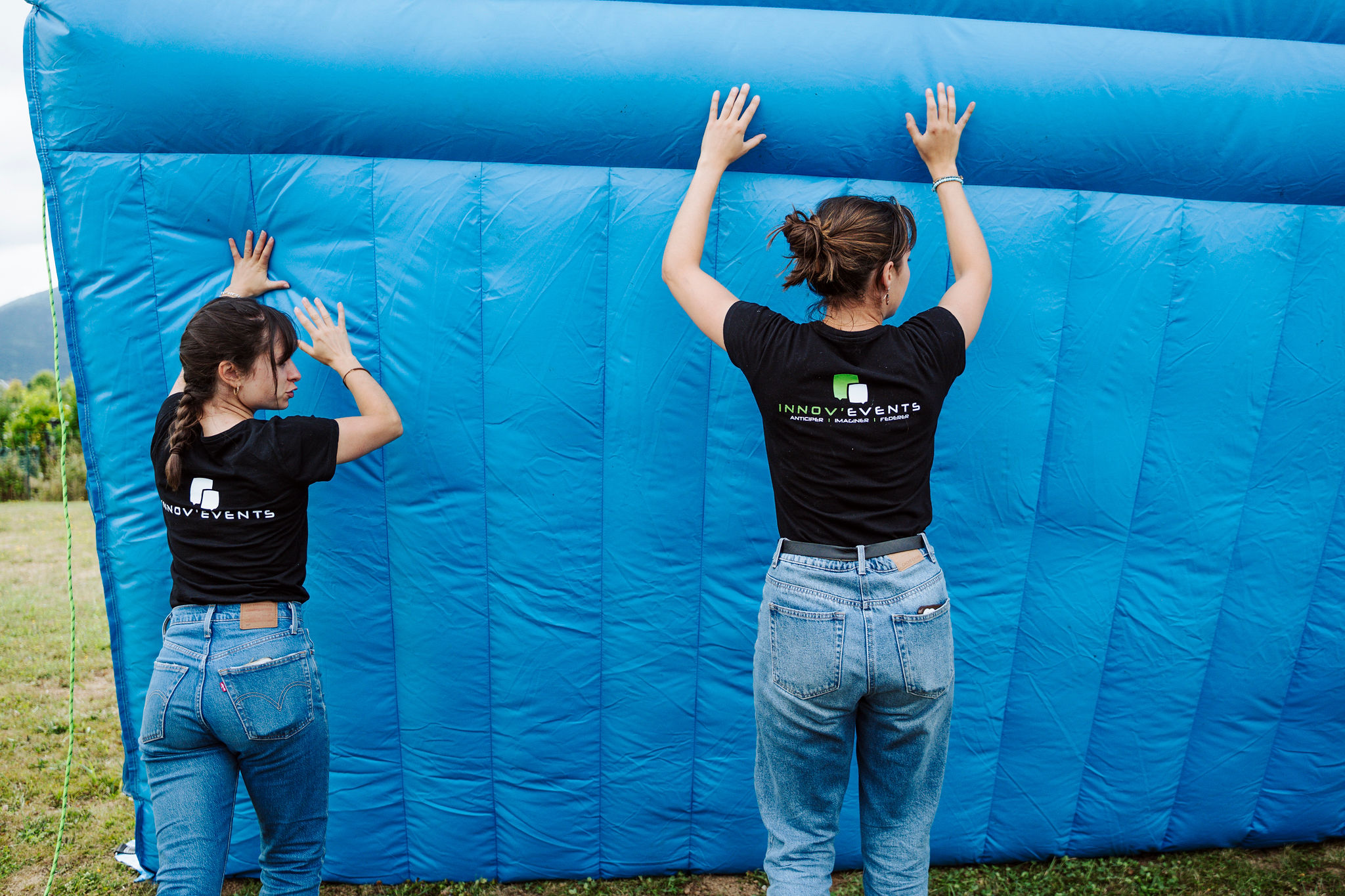 Springkastelen outdoor Luik Cité Miroir teambuilding groepen · INNOV'events