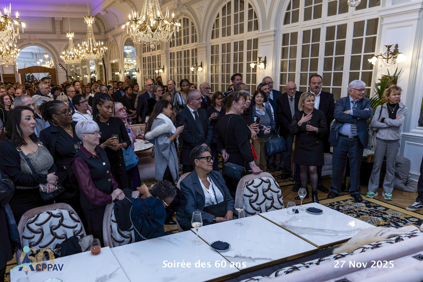 Wijncasino Brussel deelnemers in industriële zaal Tour & Taxis avondlicht · INNOV'events