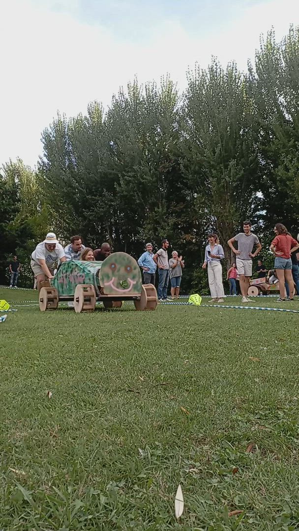 Reuzenspellen challenge bedrijven Brussel slotmoment podium · INNOV'events