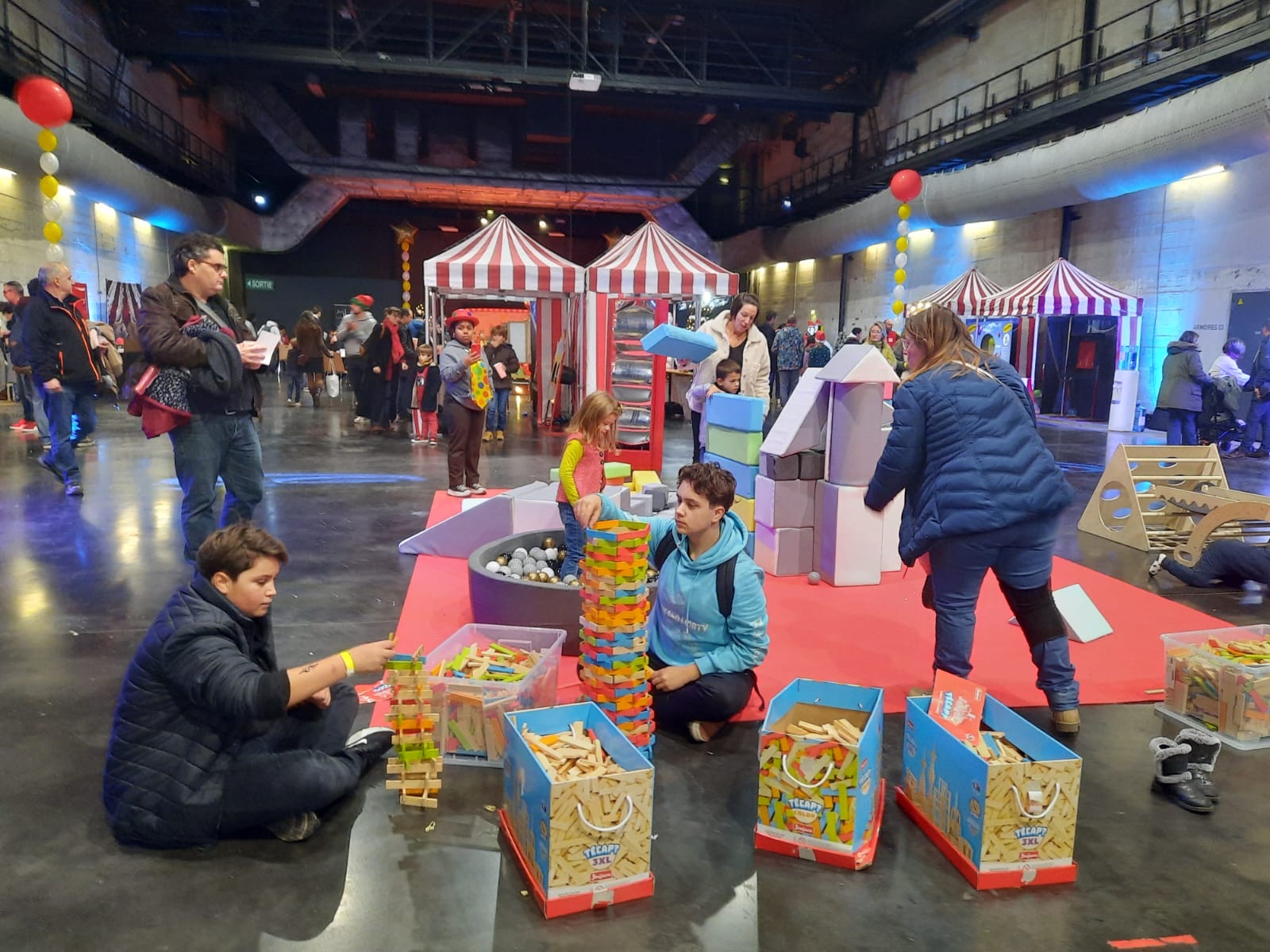 Kinderanimatie Luik buitenlocatie Maasoevers zonnige middag · INNOV'events
