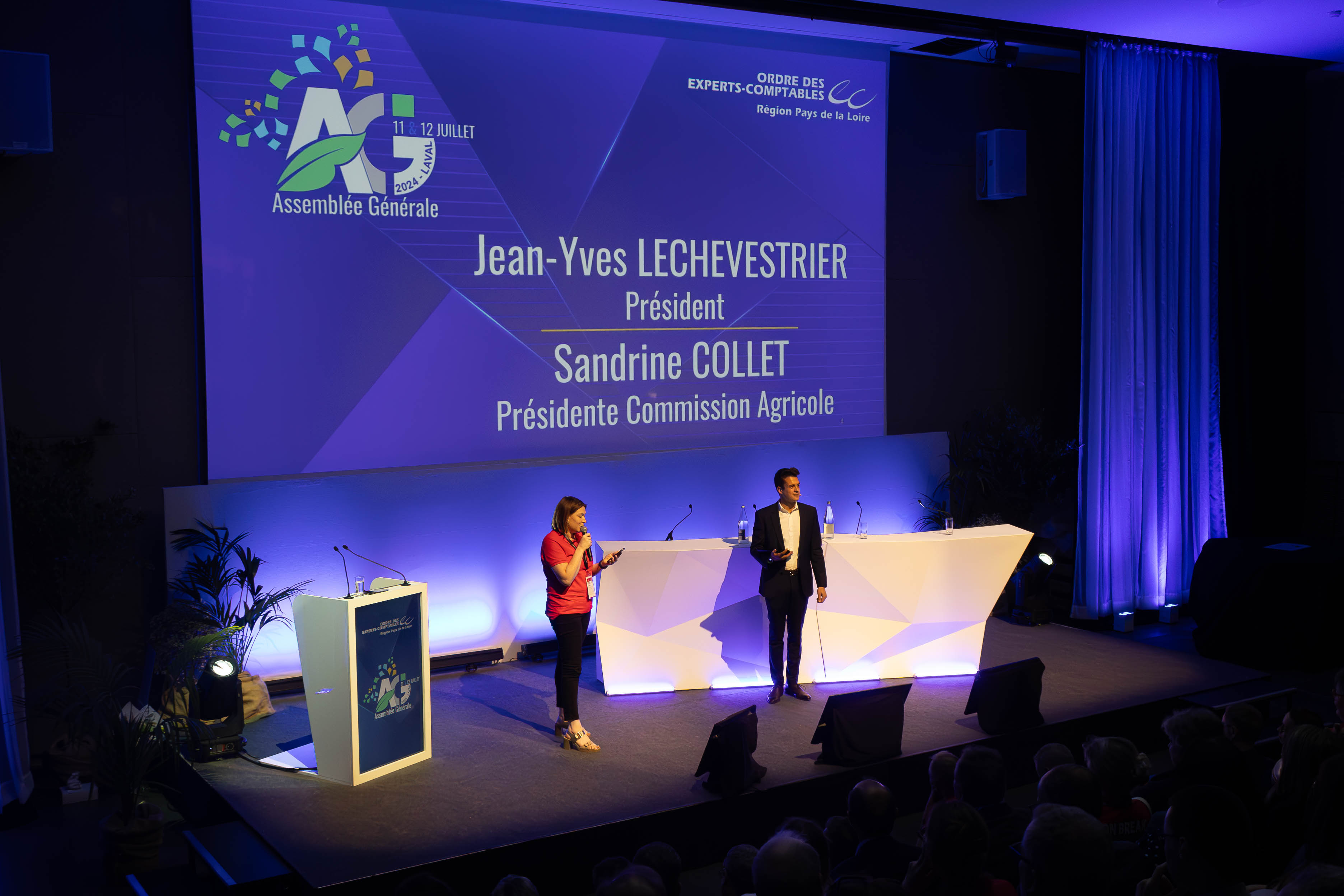 Assemblée générale Liège salle plénière lumineuse Palais des Congrès · INNOV'events