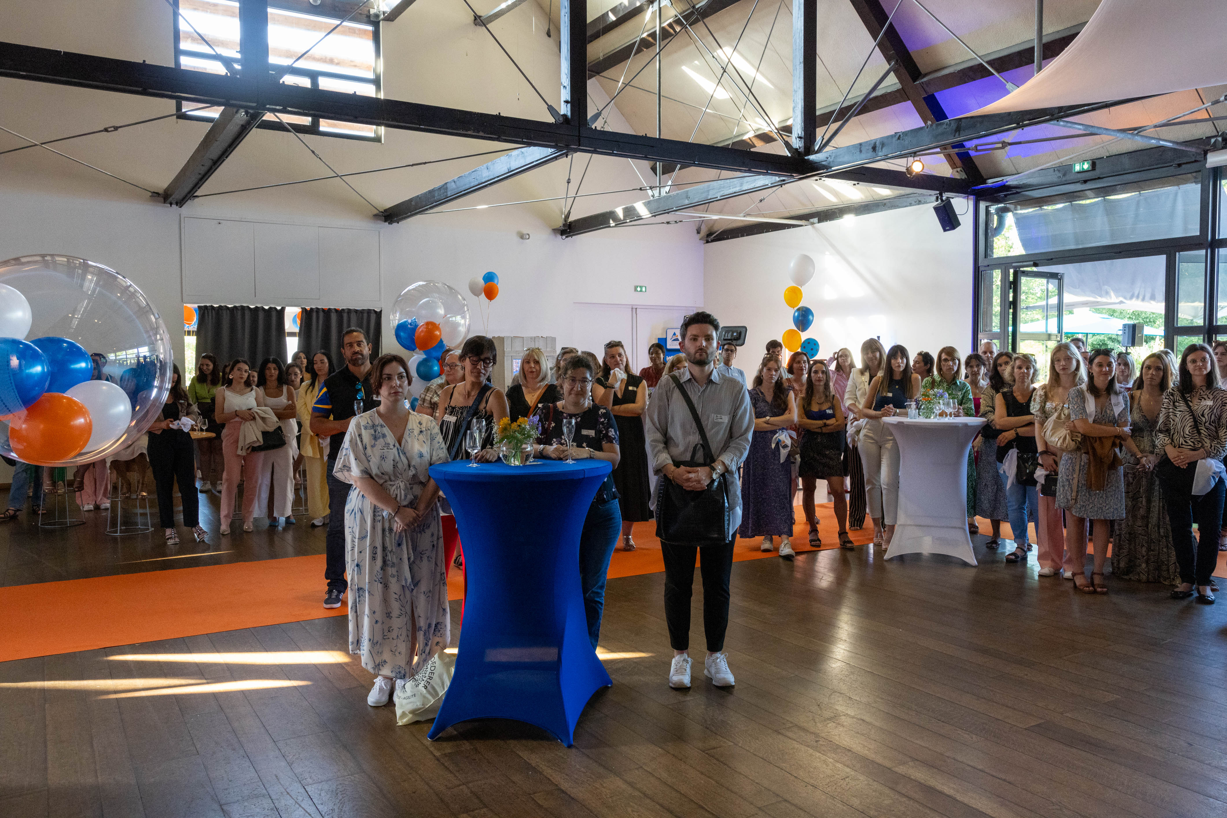 Scenariooefening acteerworkshop Luik · duo aan het werk in theatrale ruimte · INNOV'events