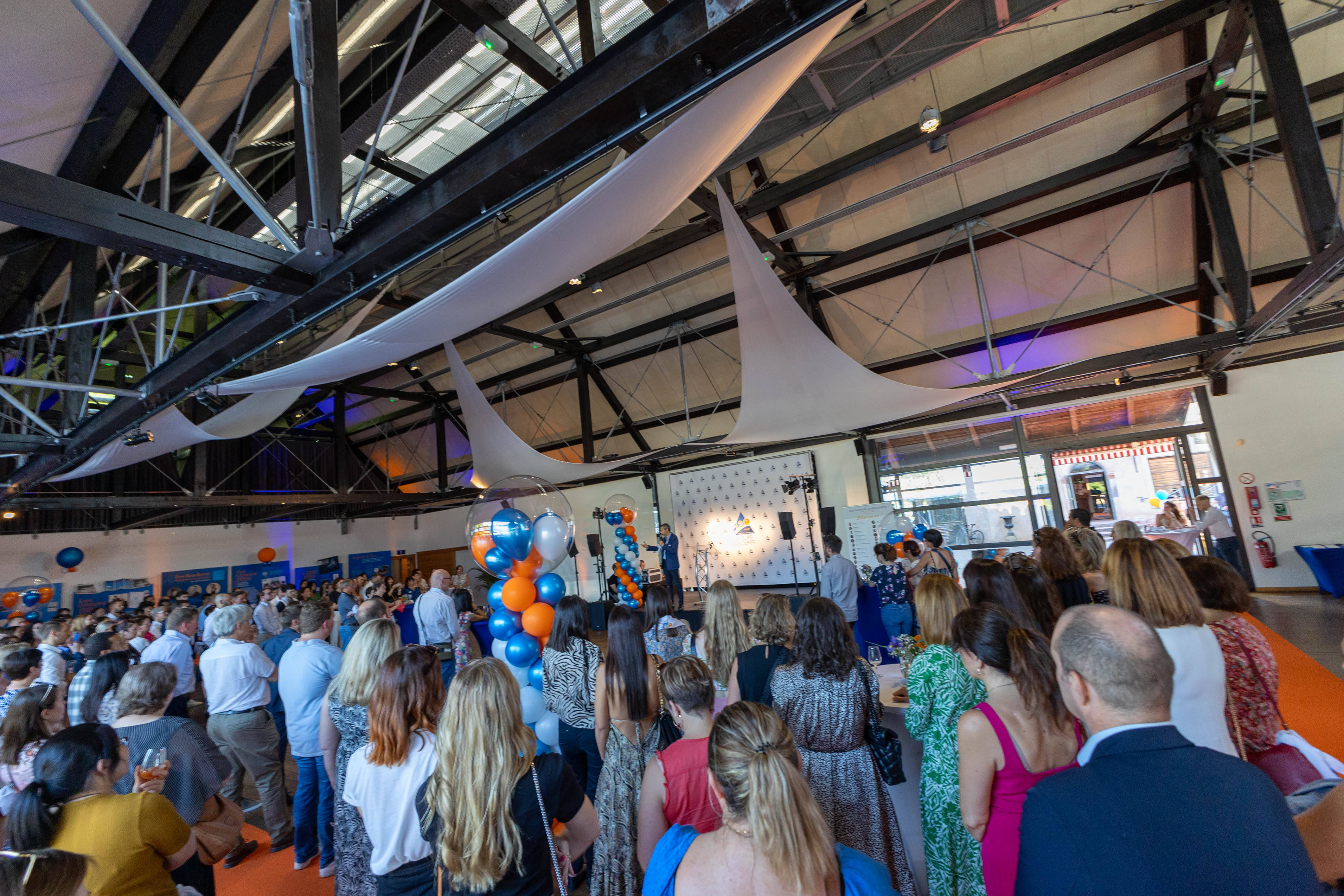 Animation soirée convention CODIR Belgique souper de travail · INNOV'events