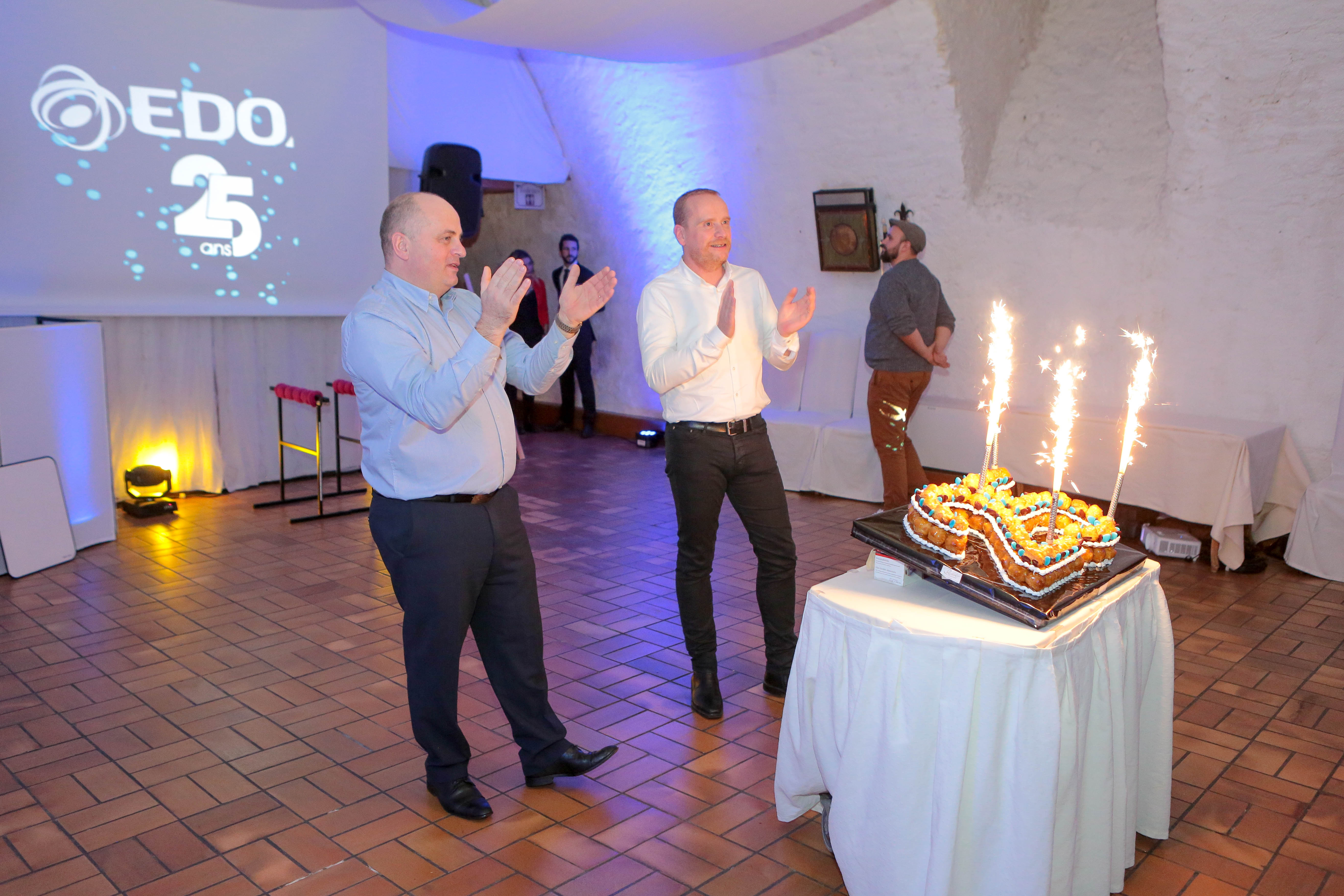 Corporate anniversary en Belgique cocktail extérieur terrasse Havenhuis Antwerpen · INNOV'events