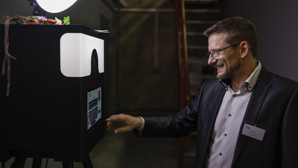 Groepsportret branded content foto animatie Brussel Cinquantenaire · INNOV'events