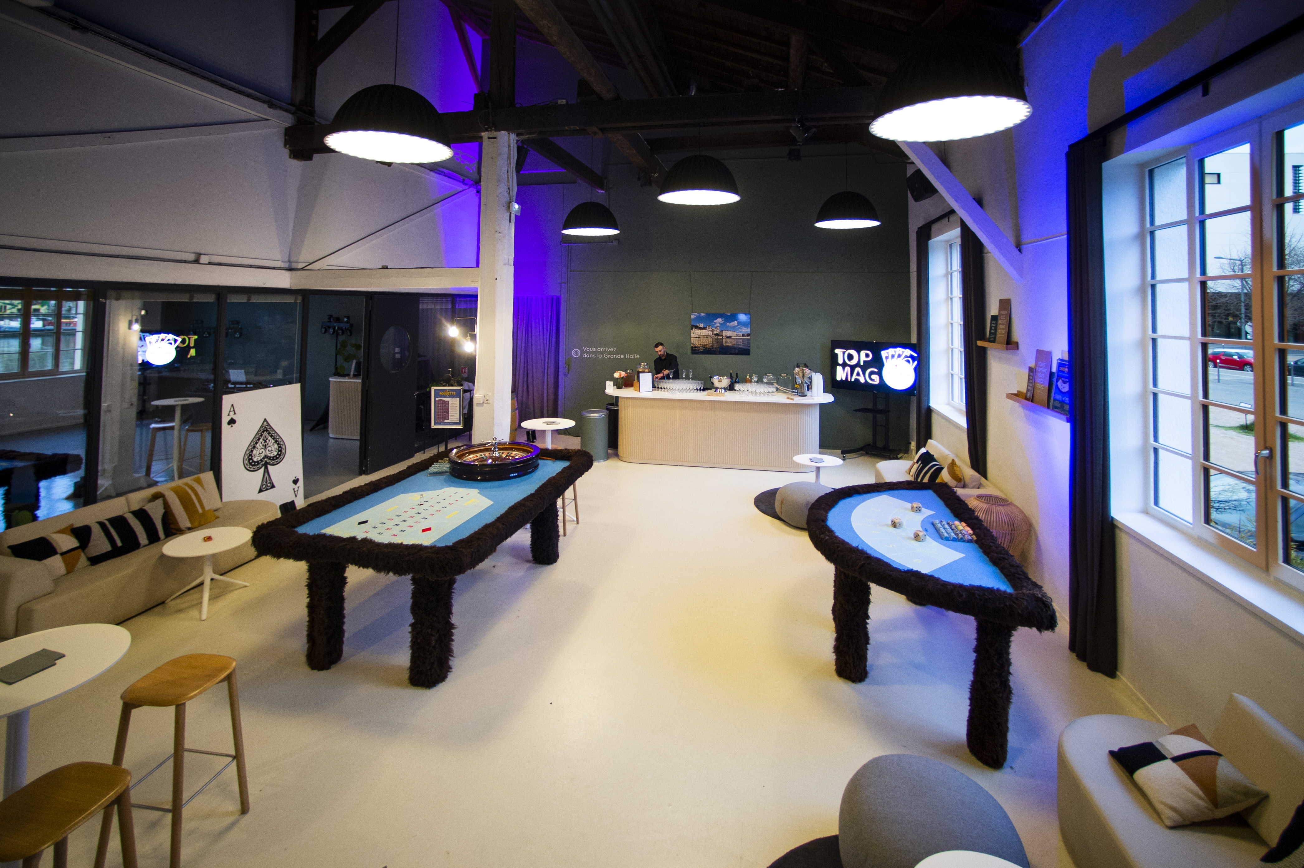 Lounge-casino staand casino avond Brussel cocktail casinotafel · INNOV'events