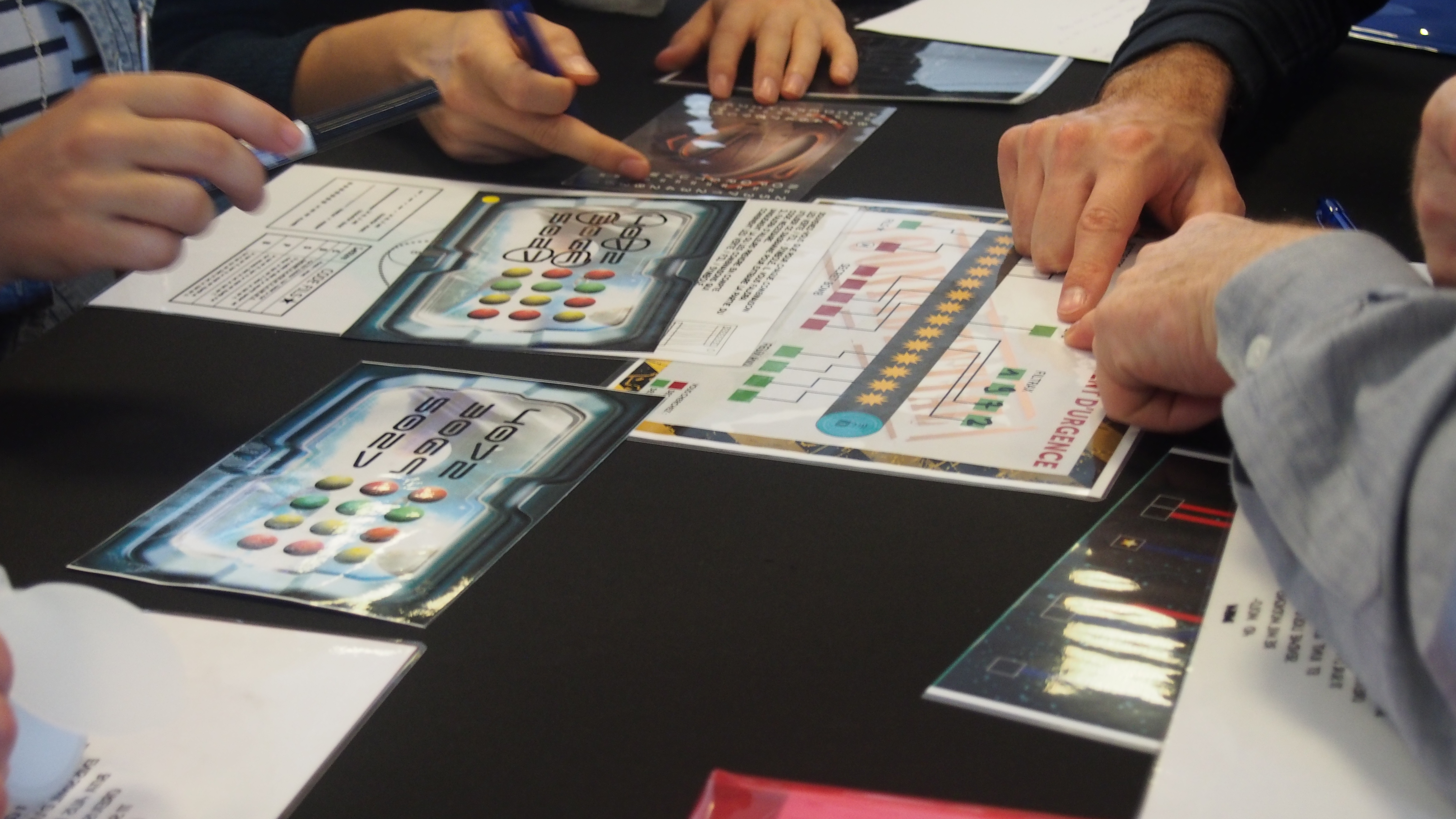 Volledige dag crisisworkshop Brussel rollenspel deelnemers · INNOV'events