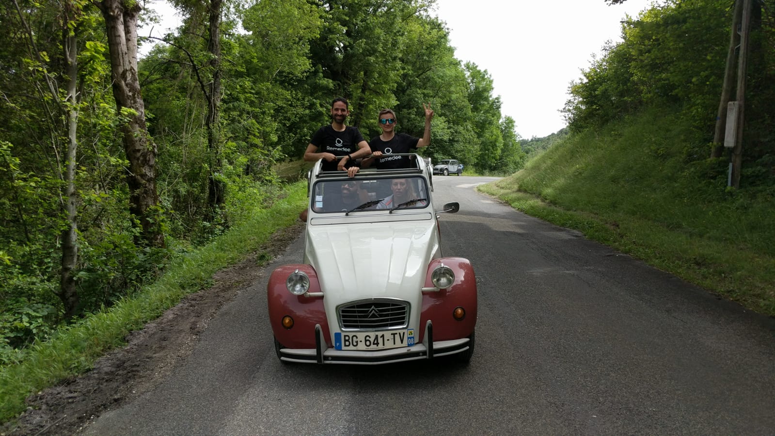Lieu événementiel rallye 2CV Liège vue Citadelle depuis l'esplanade · INNOV'events