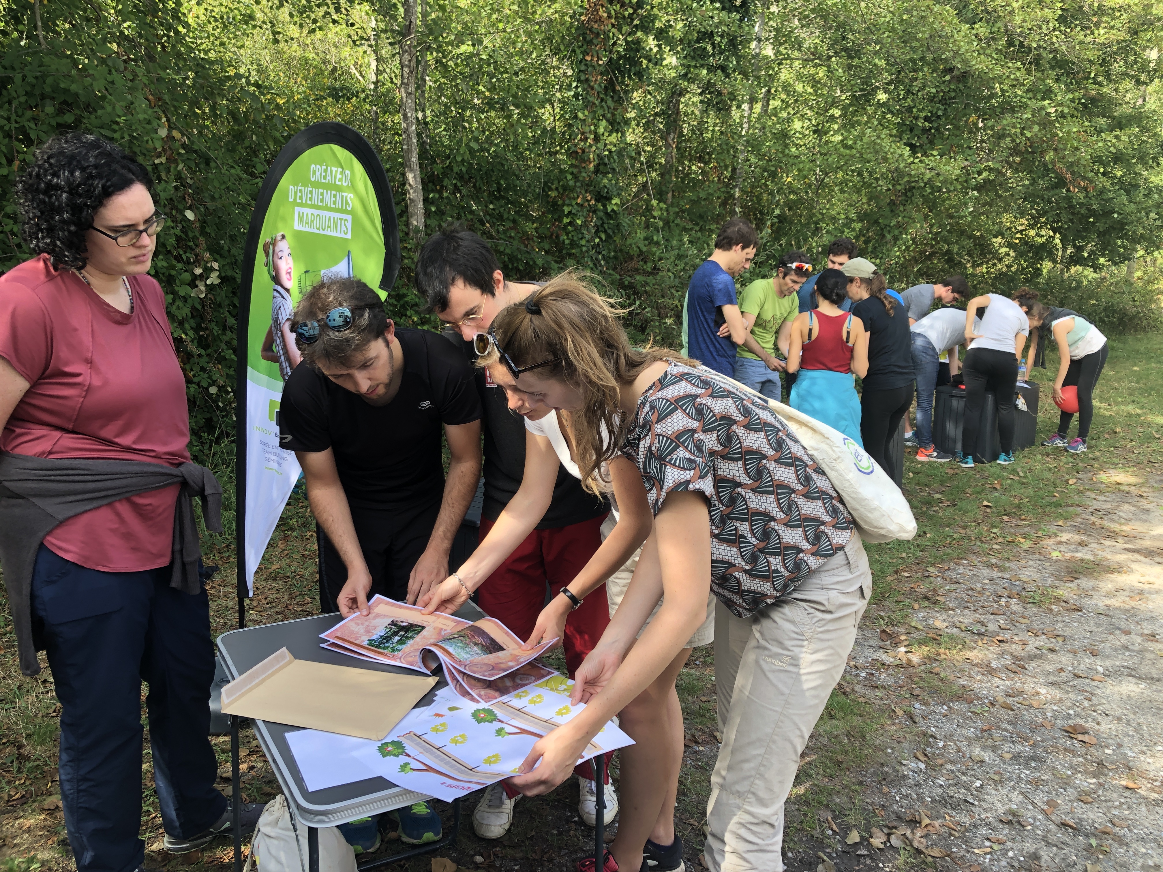 Animatie escape game stadsrally Luik teams in Outremeuse · INNOV'events
