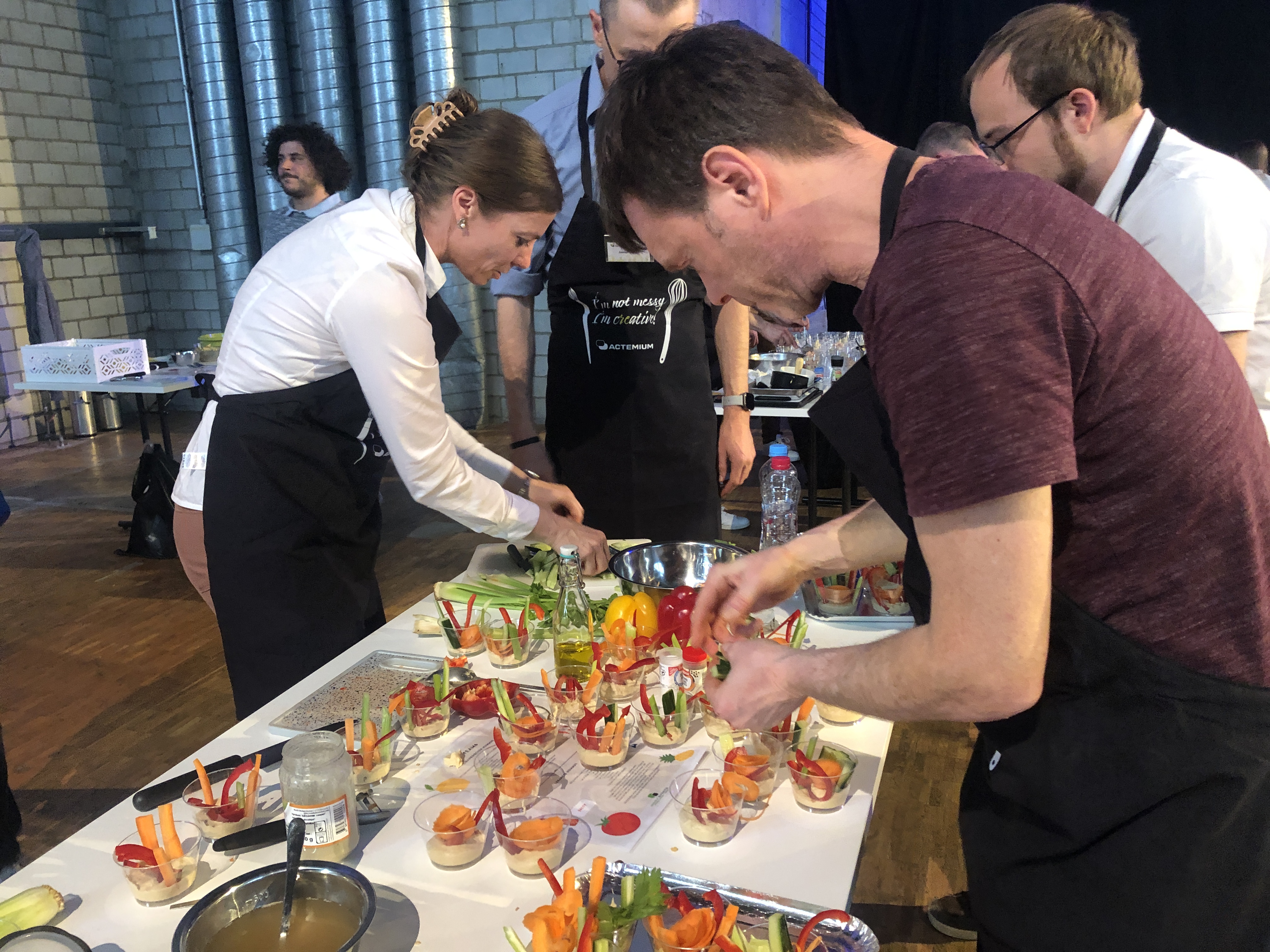 Culinaire teambuildingactiviteit Brussel · proeverij van moleculaire creaties in designlocatie · INNOV'events