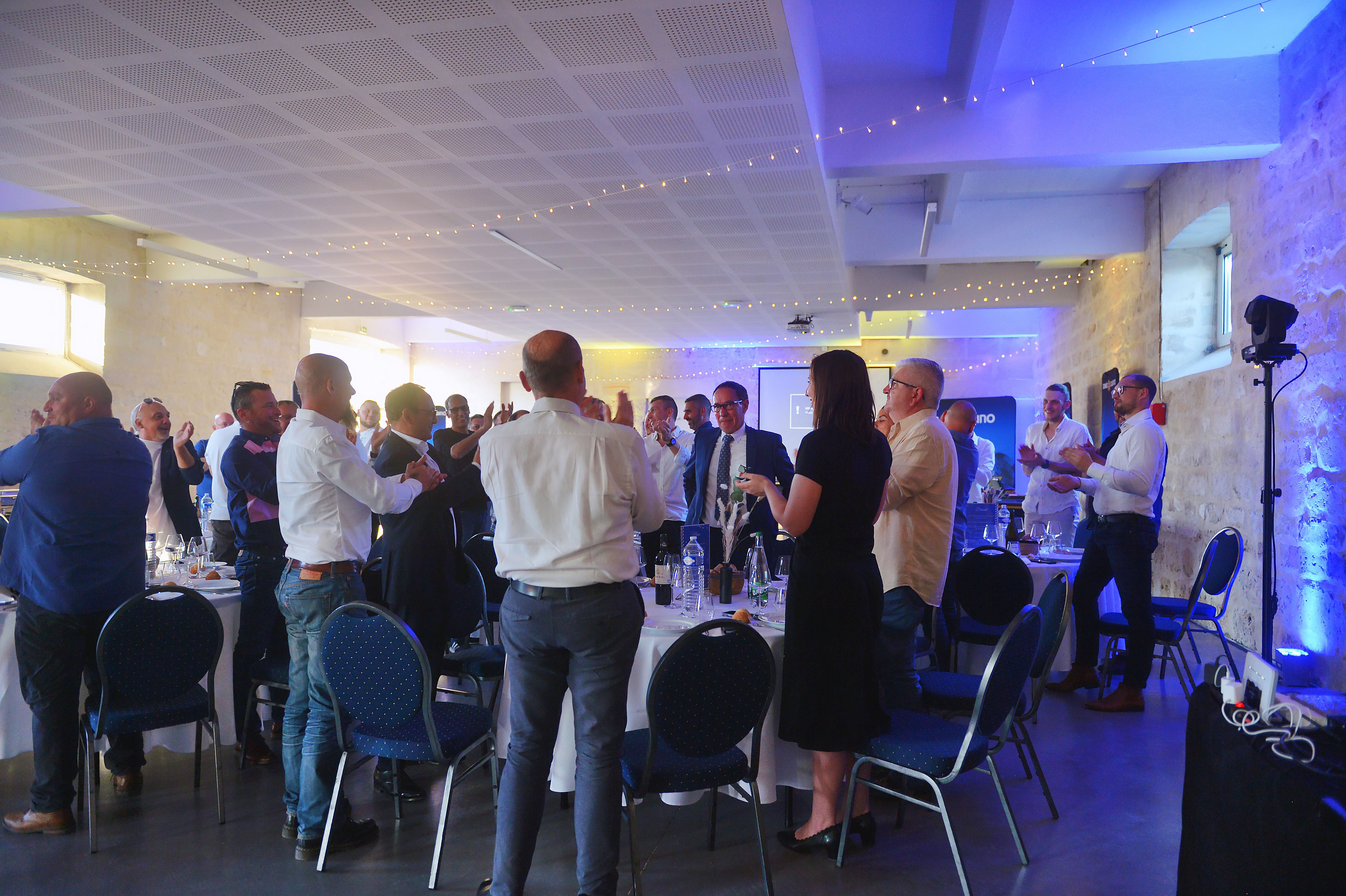 Corporate farewell party Belgium · walking dinner with food stations and guests · INNOV'events