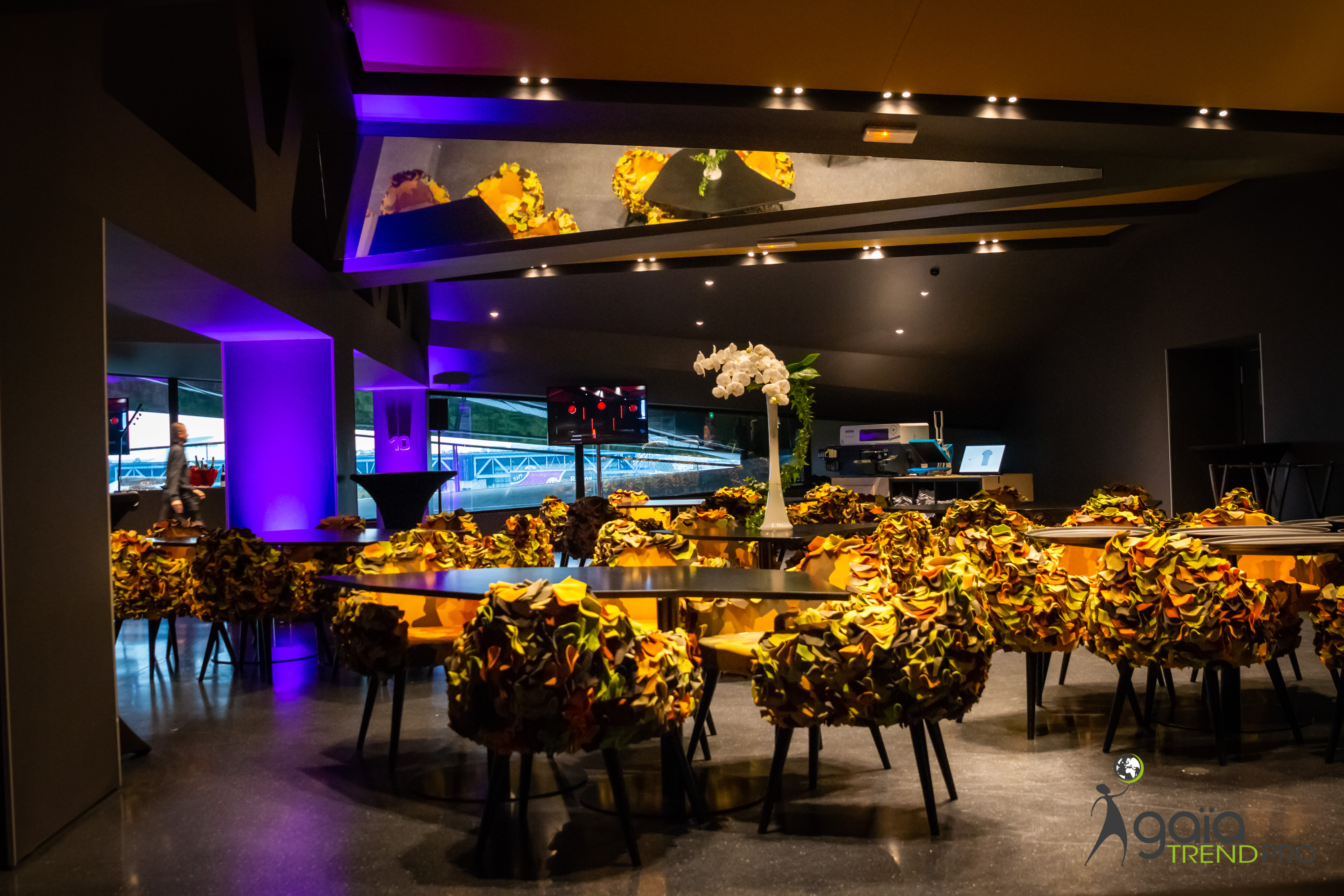 Locatie bedrijfsevenement Brussel zaalzicht Bozar met verlichting · INNOV'events