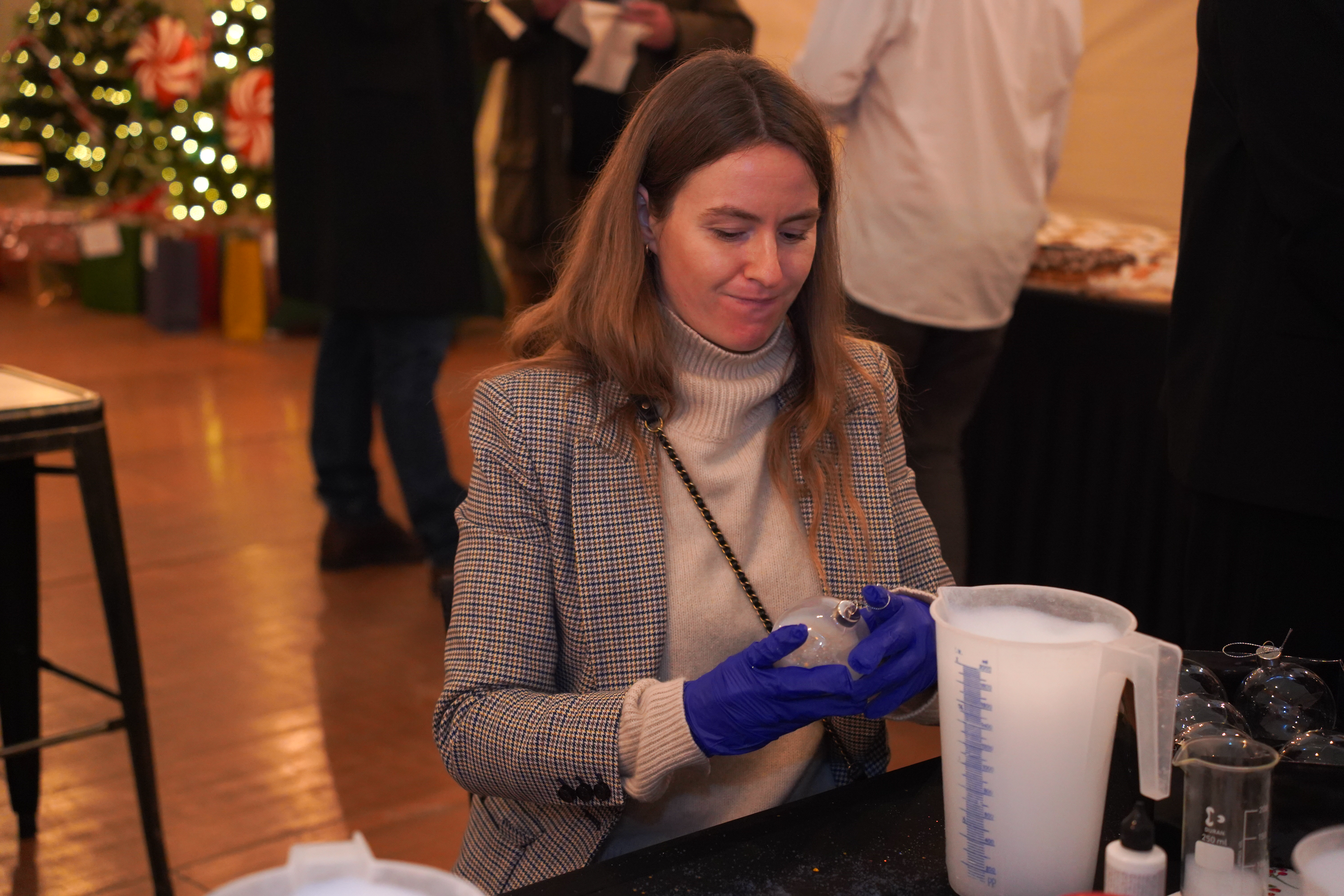 Parfum creatie workshop bedrijven Brussel soiree aansluitend cocktail in historische zaal · INNOV'events