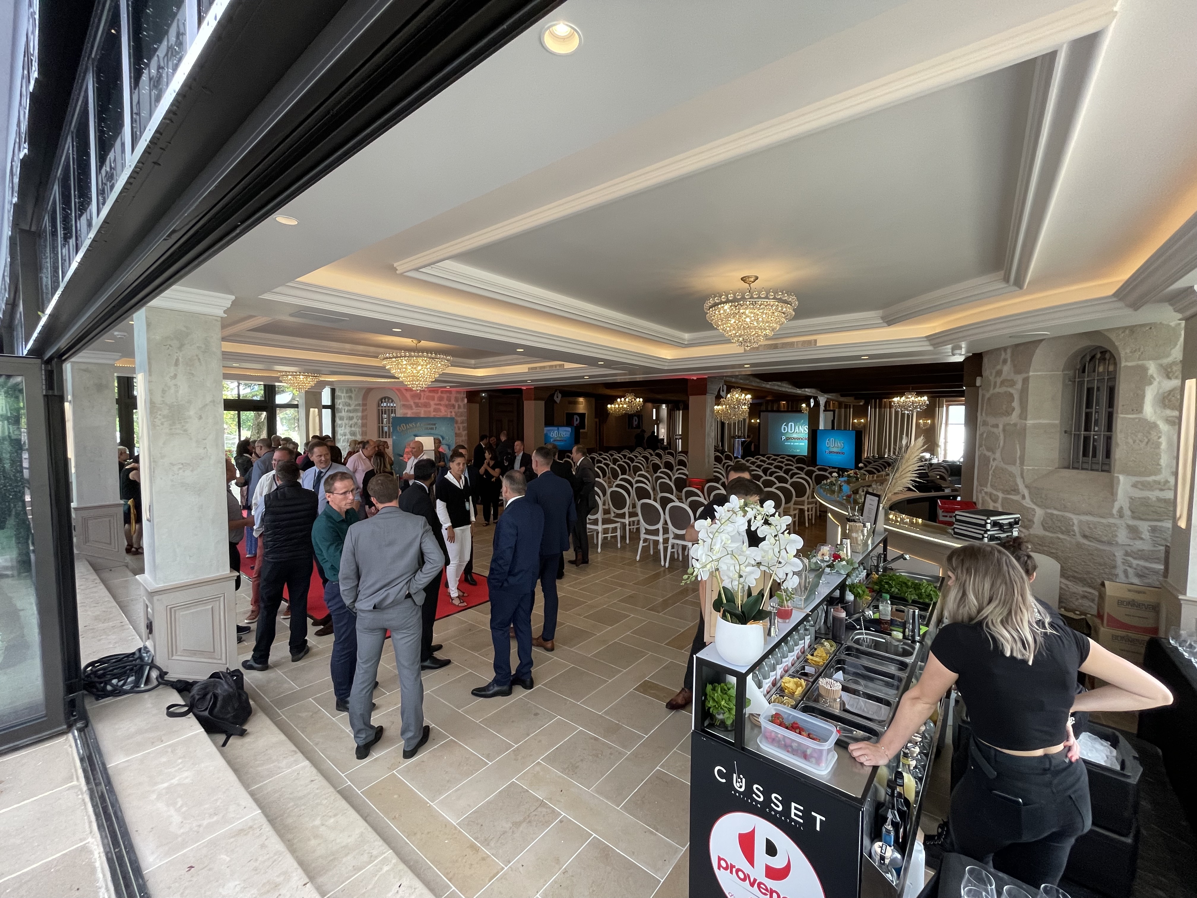 Multi-day venue hire Antwerp hotel conference wing · INNOV'events