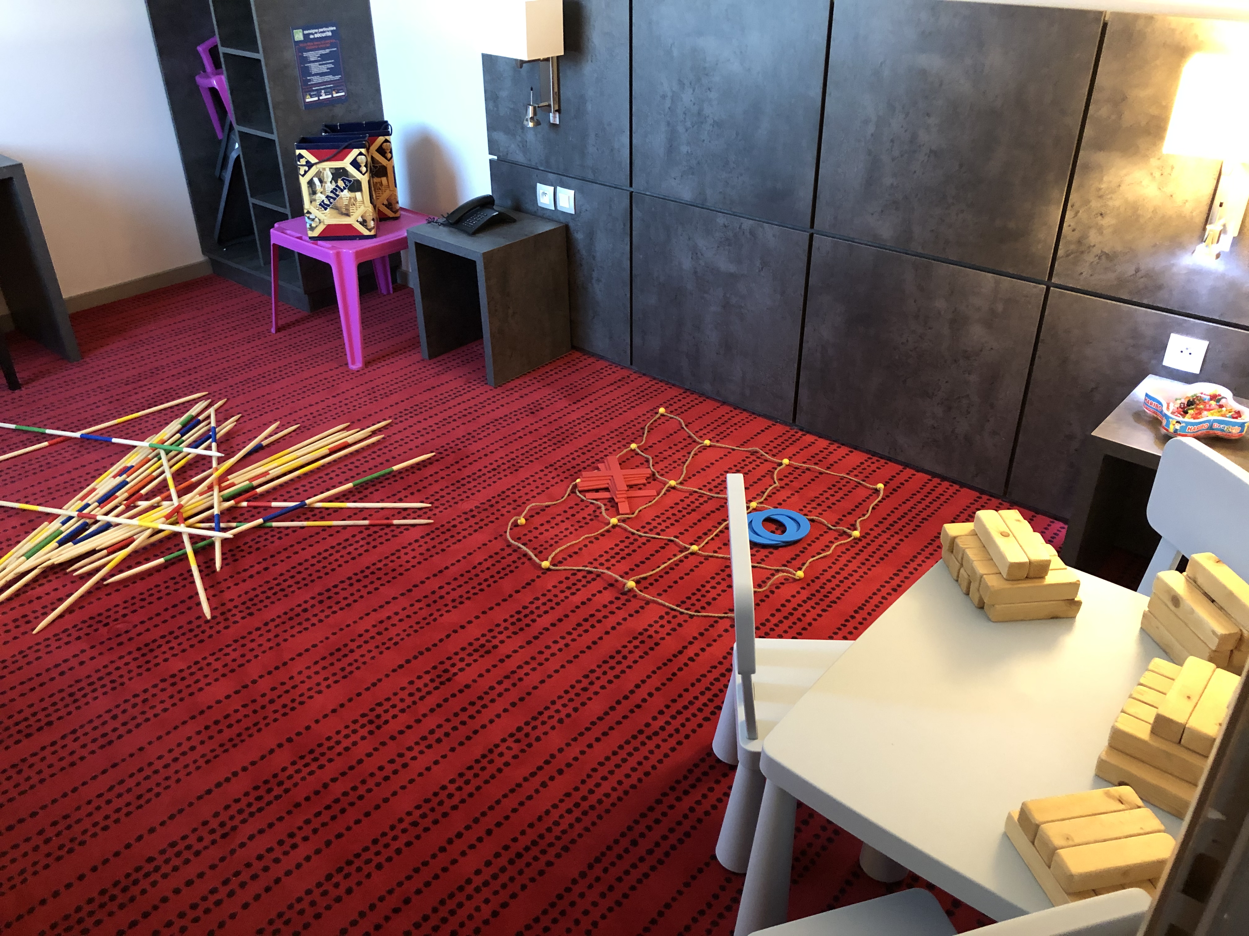 Indoor competitiedag reuzenspellen challenge Luik Cité Miroir teamrotaties · INNOV'events