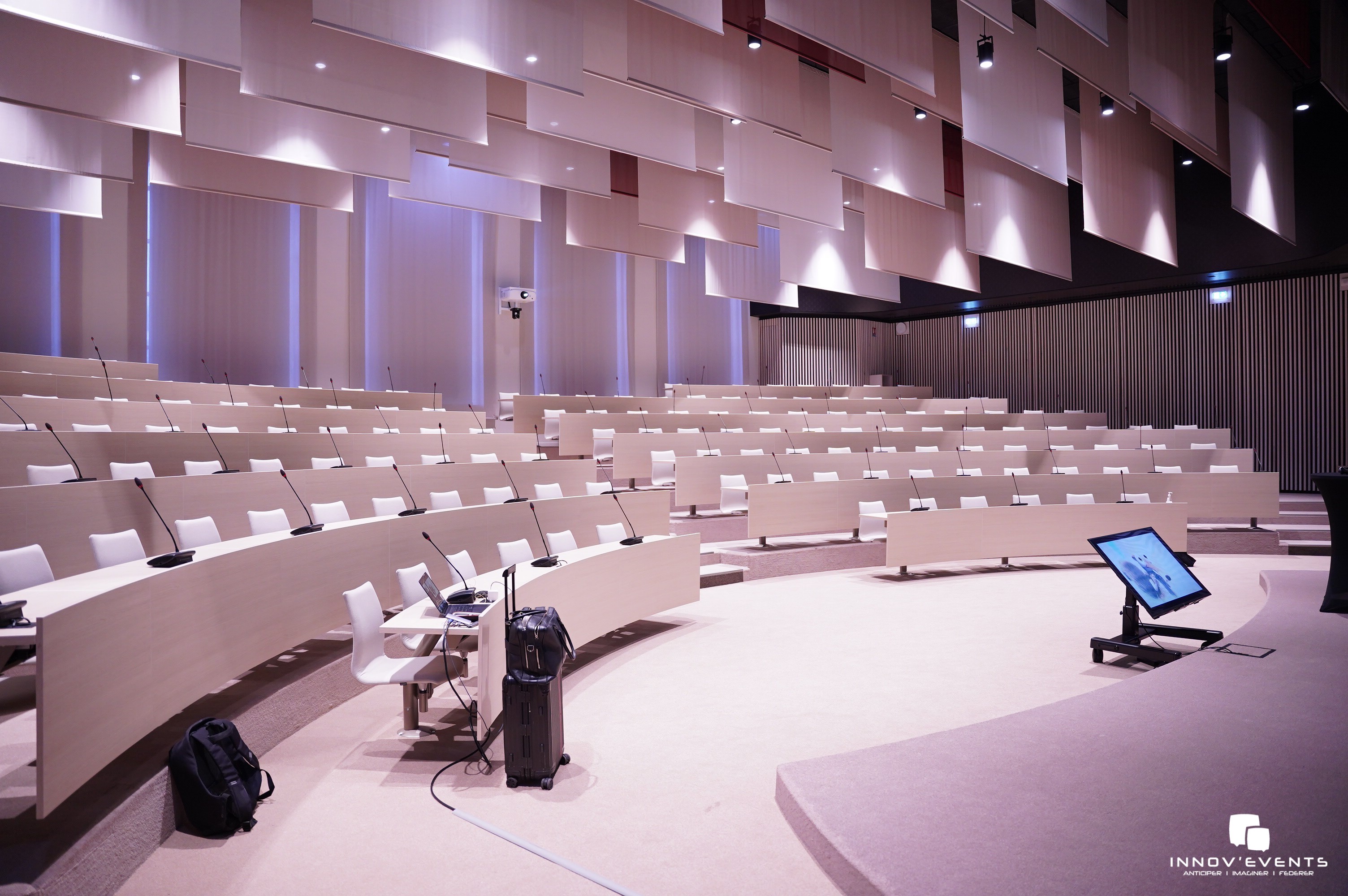 Besloten directievergadering Antwerpen intieme zaal Hotel Julien · INNOV'events