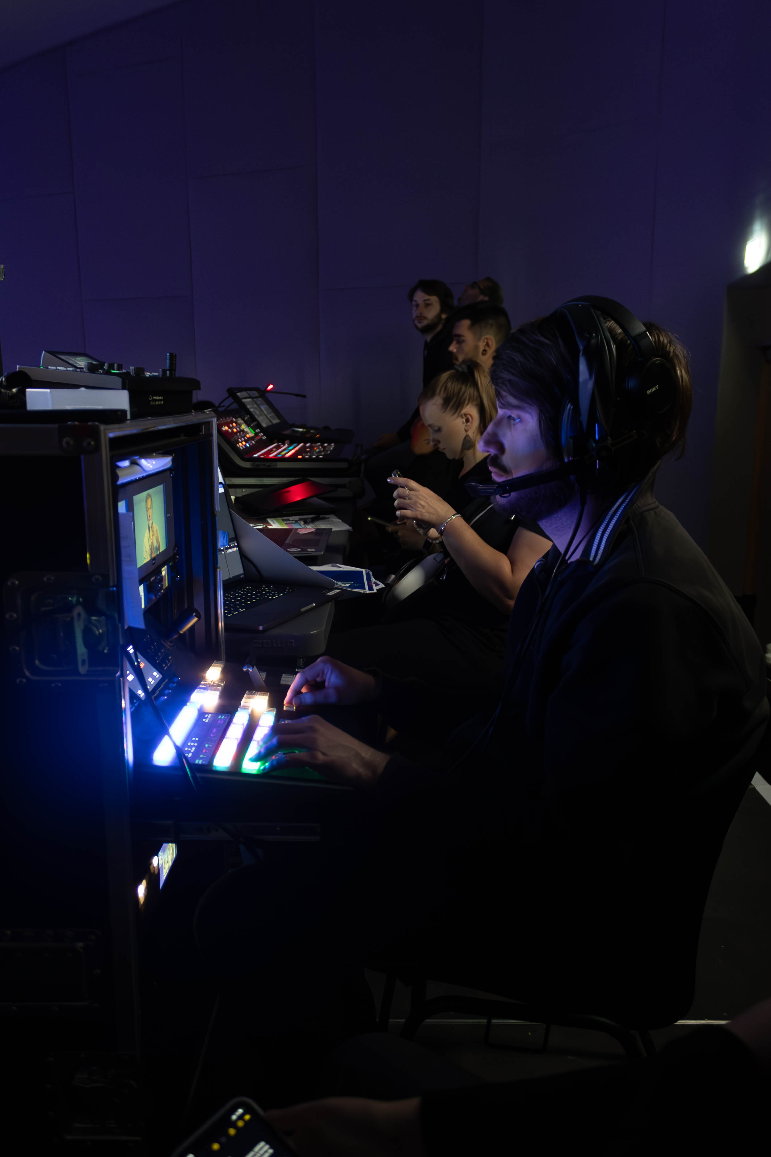 Convention Anvers équipes en atelier sous-groupe lumière industrielle Eilandje · INNOV'events
