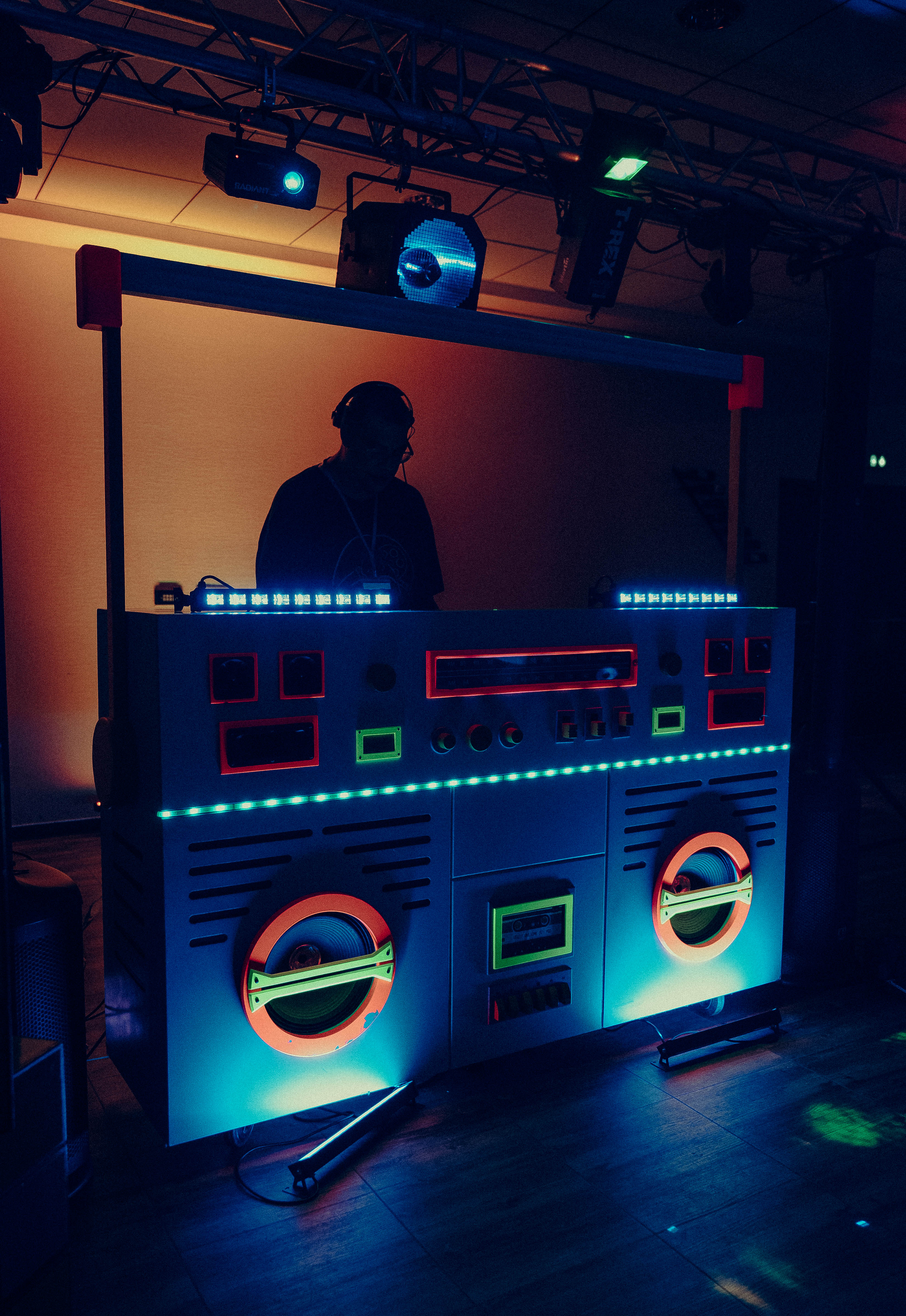 Event venue Halloween Brussels · art nouveau hall with dramatic lighting · INNOV'events