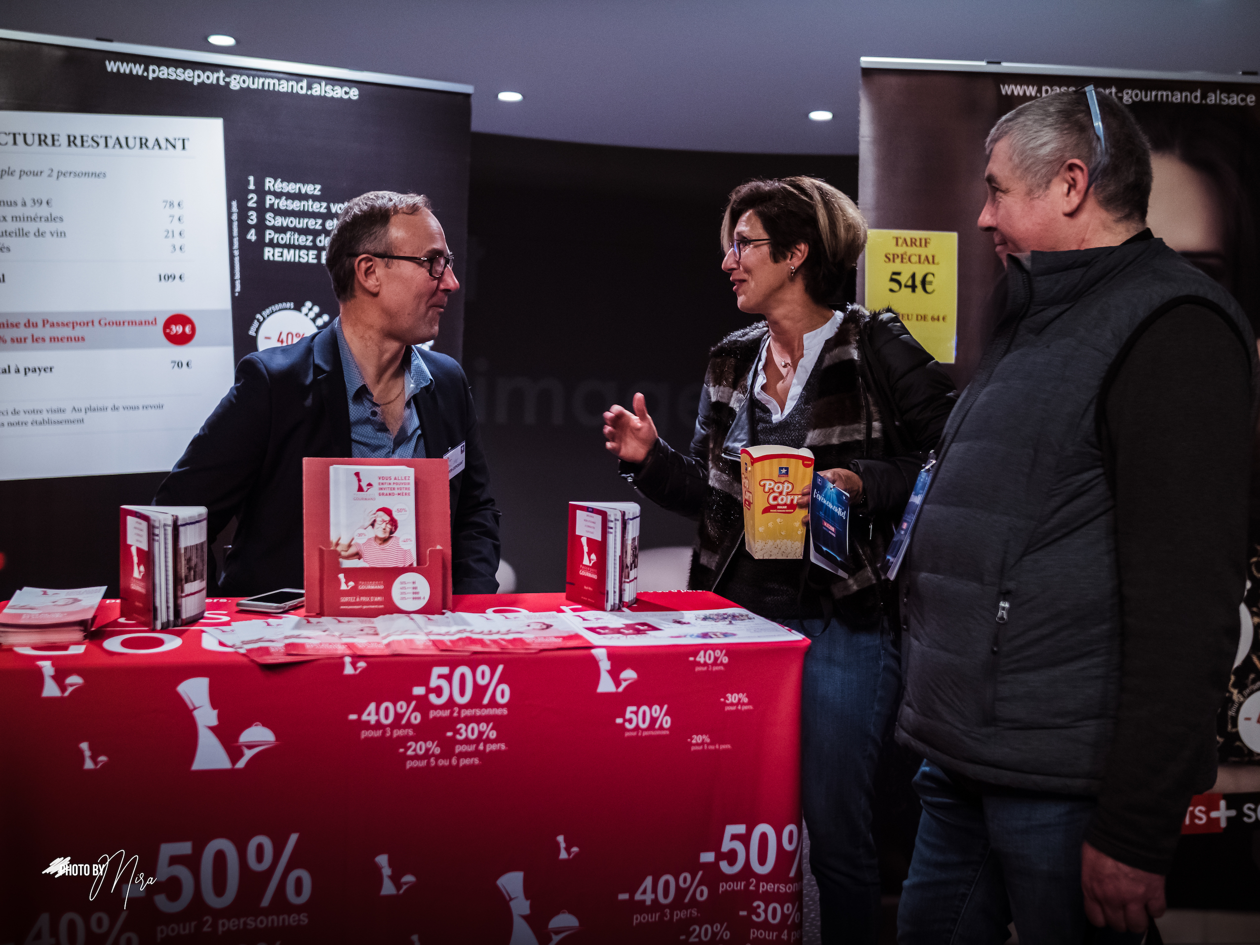Lichtbranding POS-activatie Antwerpen havenpakhuis avondprogramma · INNOV'events