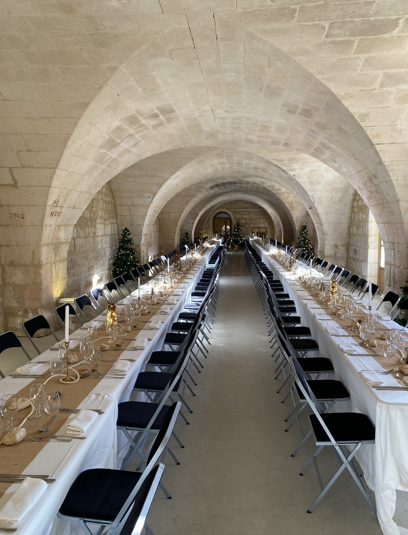 Corporate team dinner Brussel Tour & Taxis industrieel interieur · INNOV'events