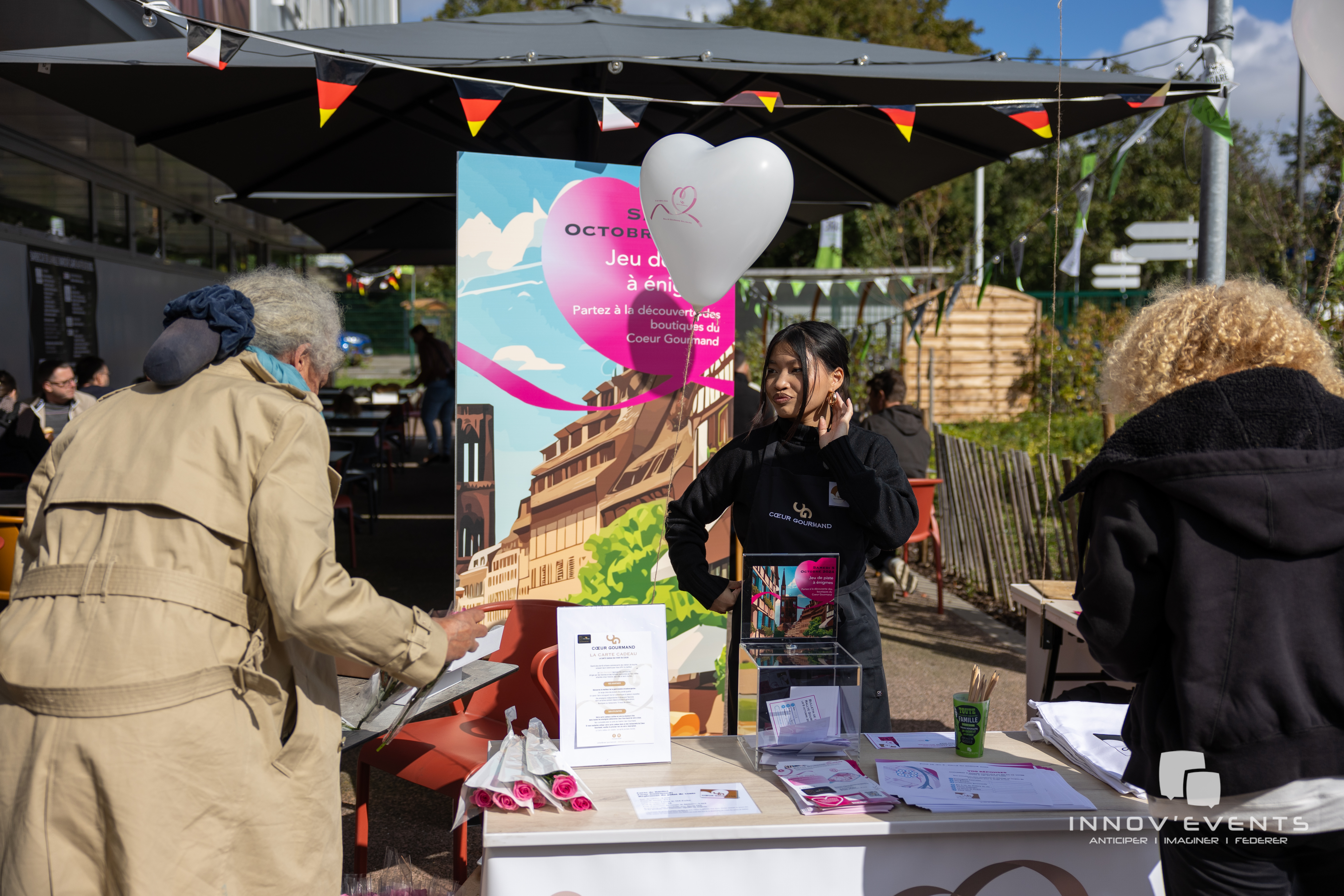 Street marketing Antwerp team urban challenge Zurenborg district corporate · INNOV'events