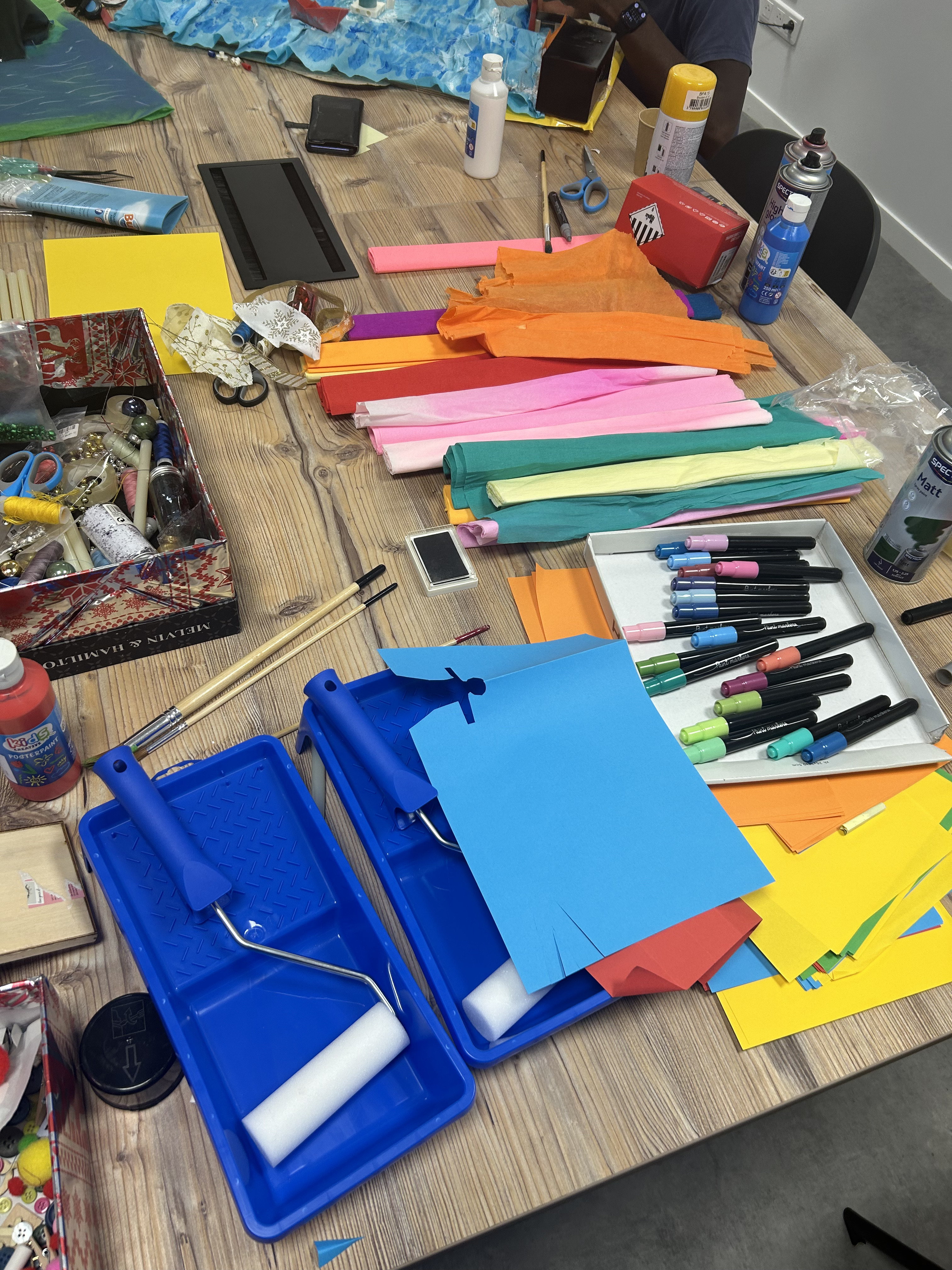 Atelier colorimétrie journée complète Liège diagnostic individuel salle lumineuse · INNOV'events