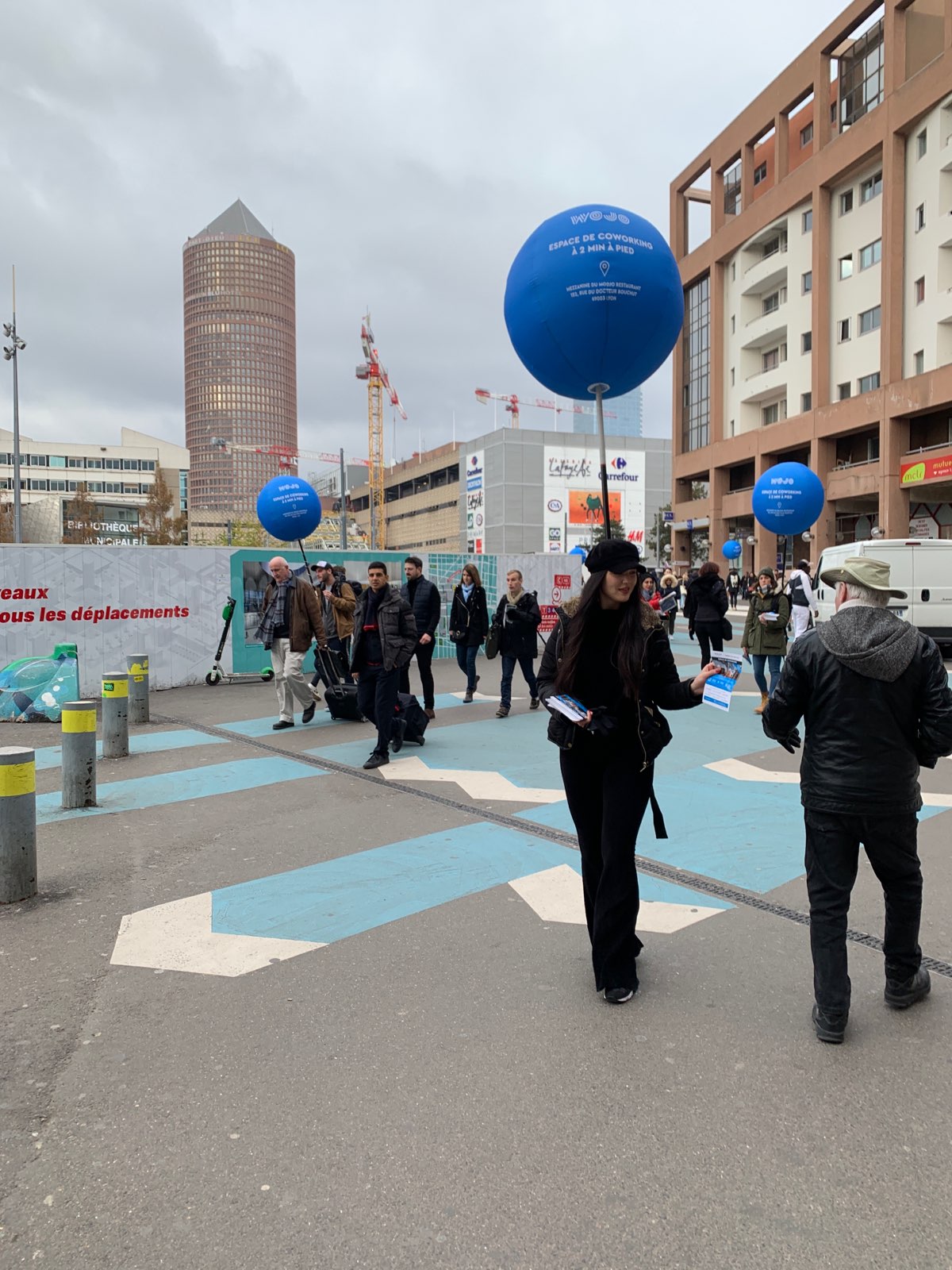 Animatie kermis street marketing Antwerpen publiek interactie · INNOV'events
