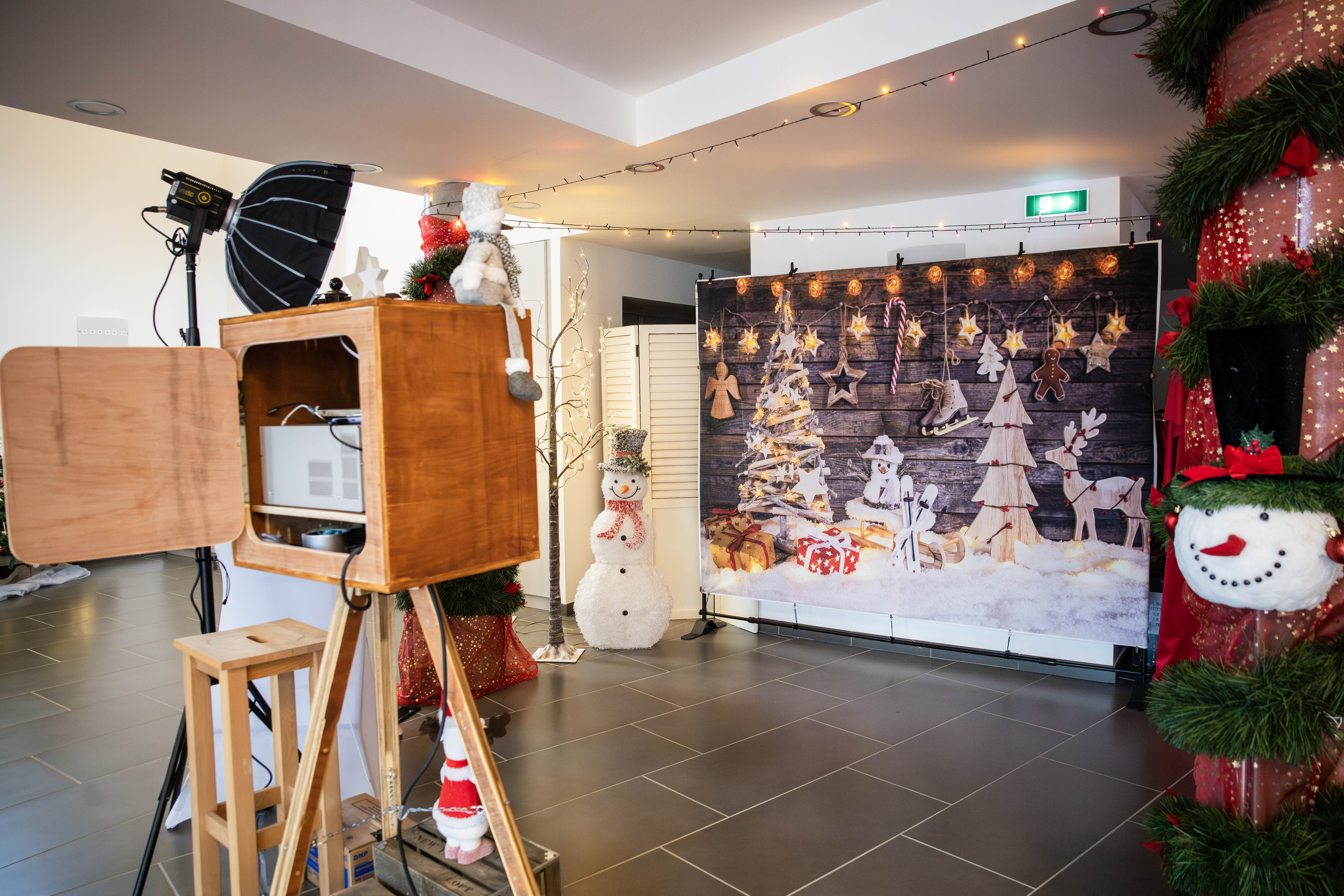 fête de Noël entreprise Liège cocktail d'accueil quais de la Meuse · INNOV'events