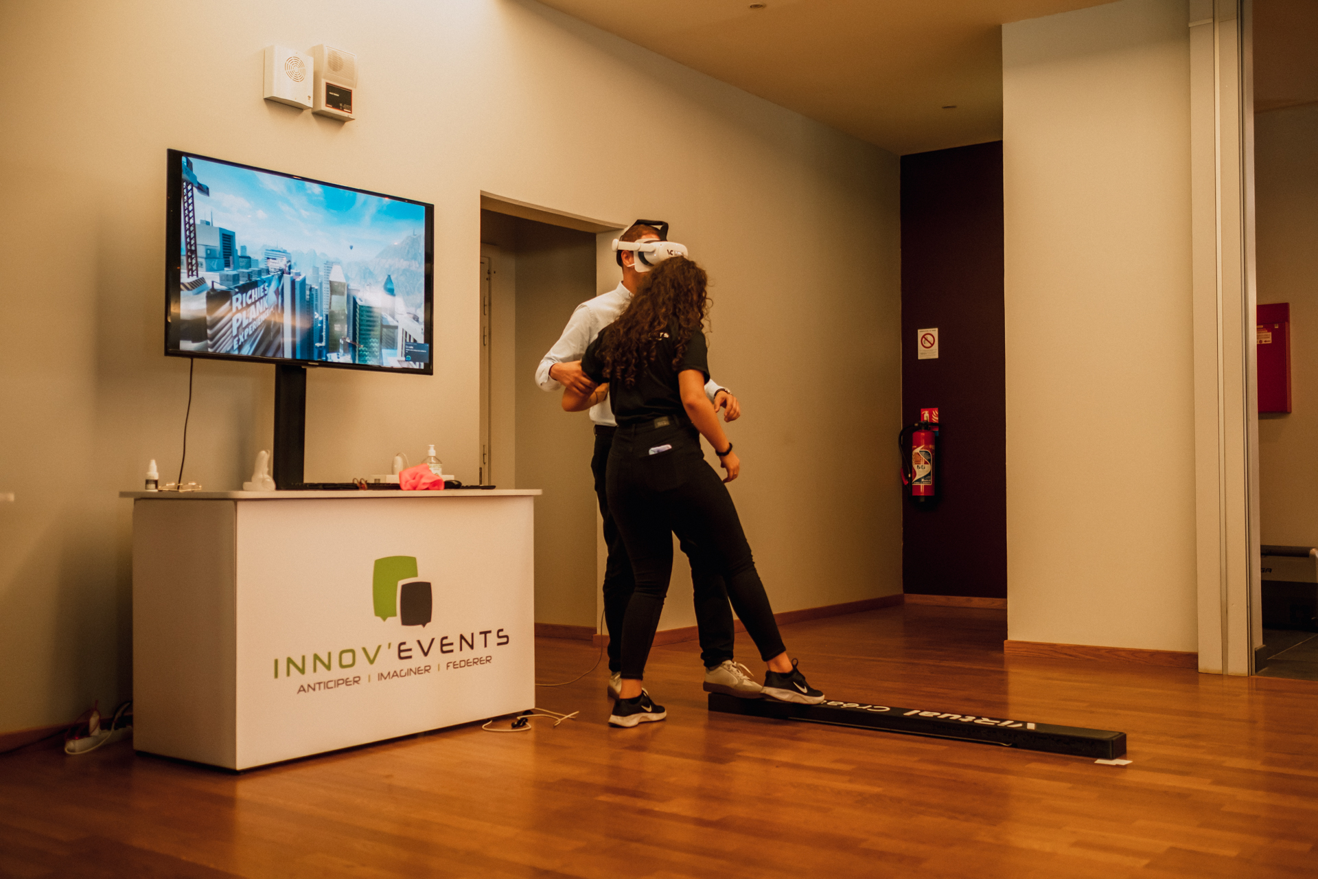 Virtual Reality bedrijfsevenement Luik soirée Outremeuse Maaskade avond · INNOV'events