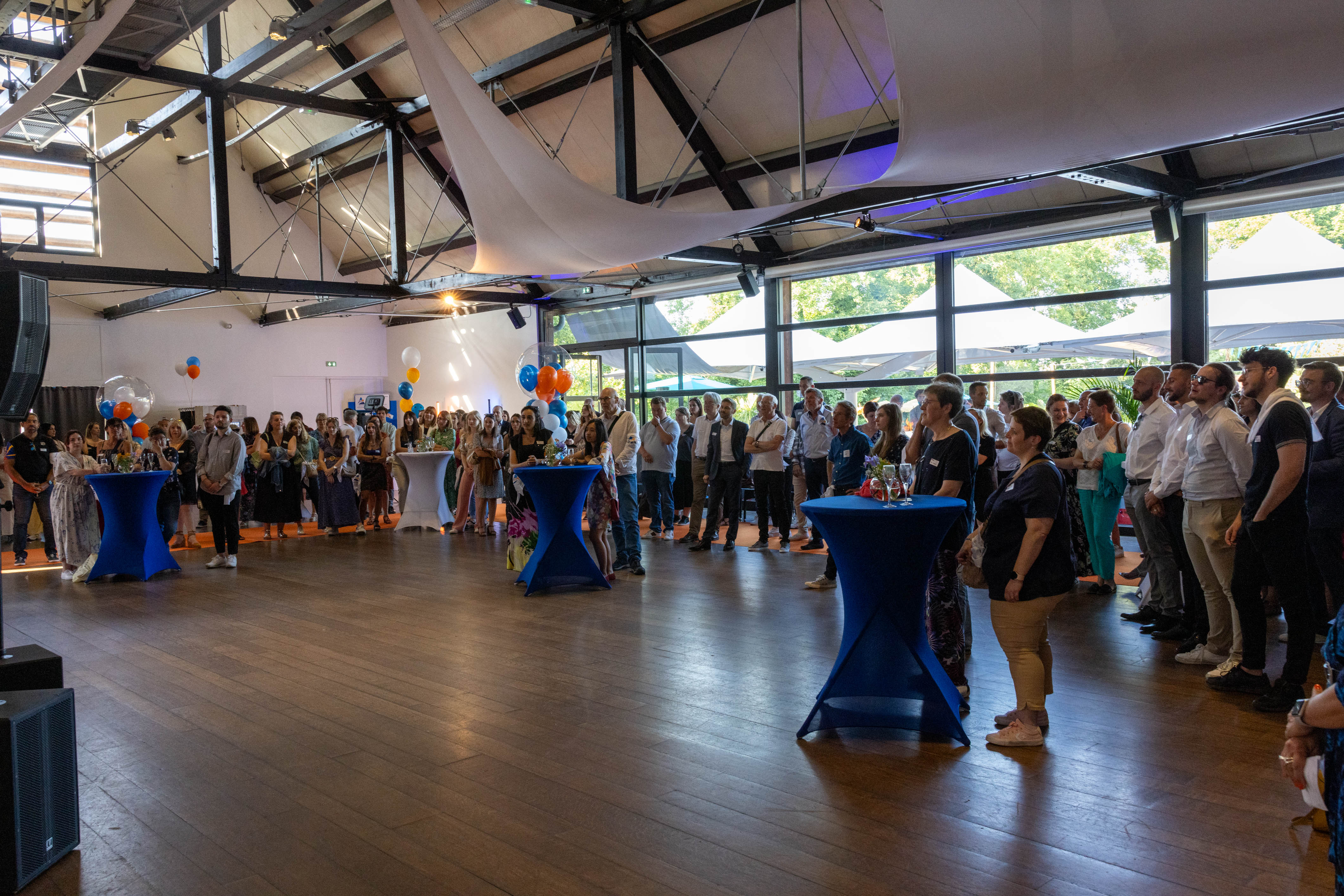 Teambuilding activiteit buiten Brussel Cinquantenaire park bedrijfsevenement · INNOV'events