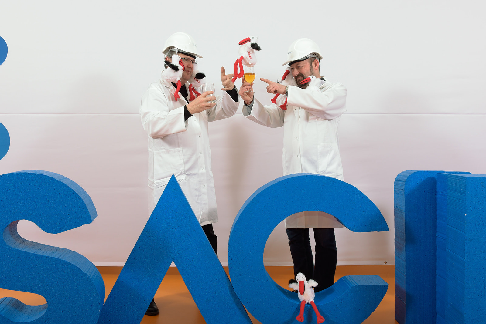 Animatie lichtbranding bedrijfsshow Brussel industrieel decor · INNOV'events
