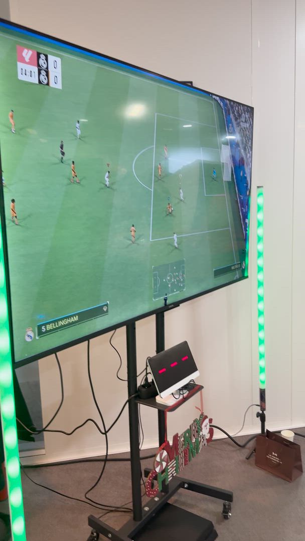 Challenge simulateur de football entreprise Anvers hall portuaire reconverti · INNOV'events