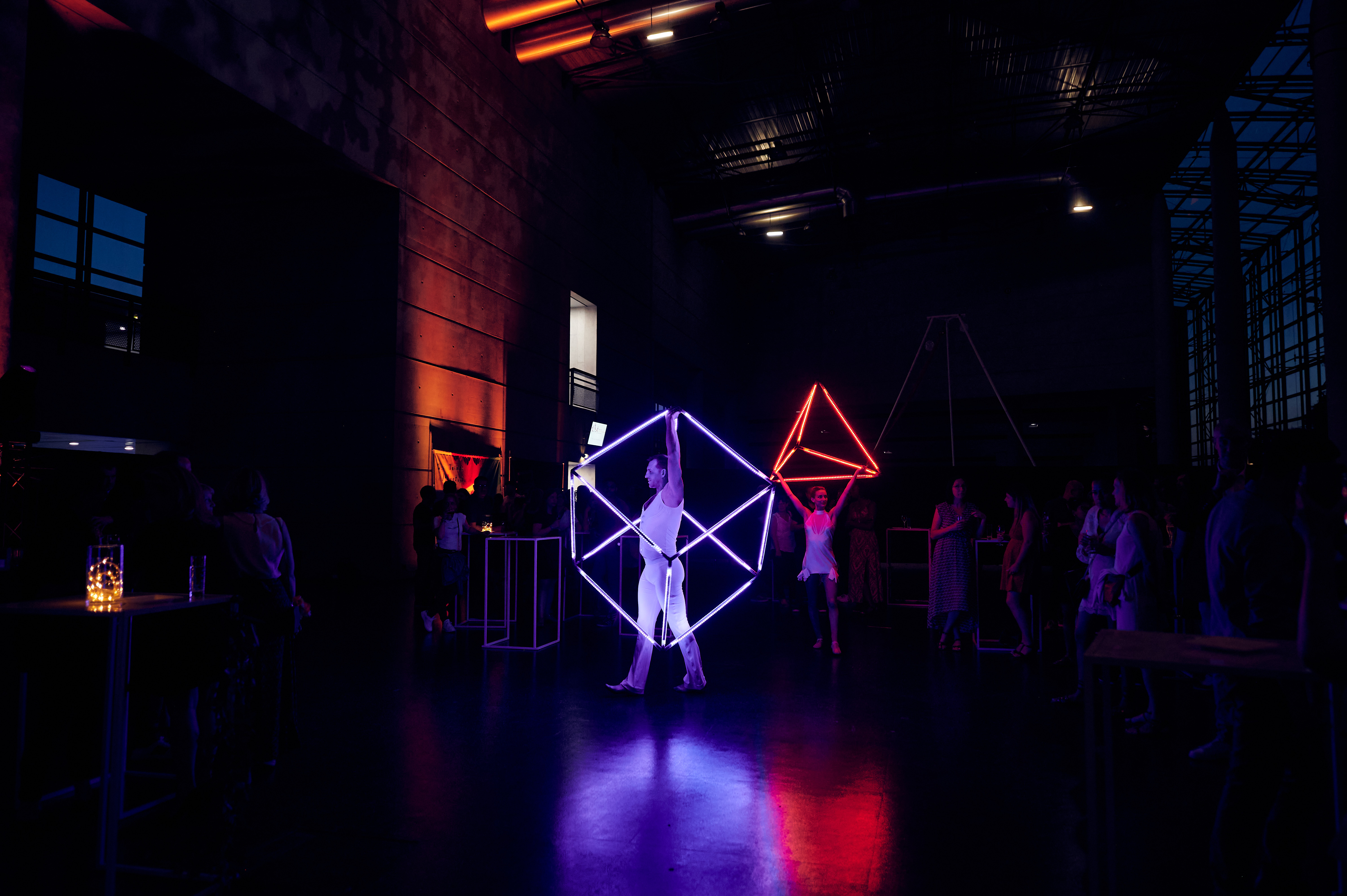 Locatie bedrijfsevenement Light Painting Luik · gewelfde zaal Palais des Congrès · INNOV'events