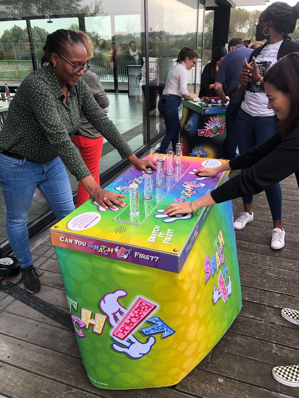 Booth entertainment activity Antwerp branded game stand engagement · INNOV'events