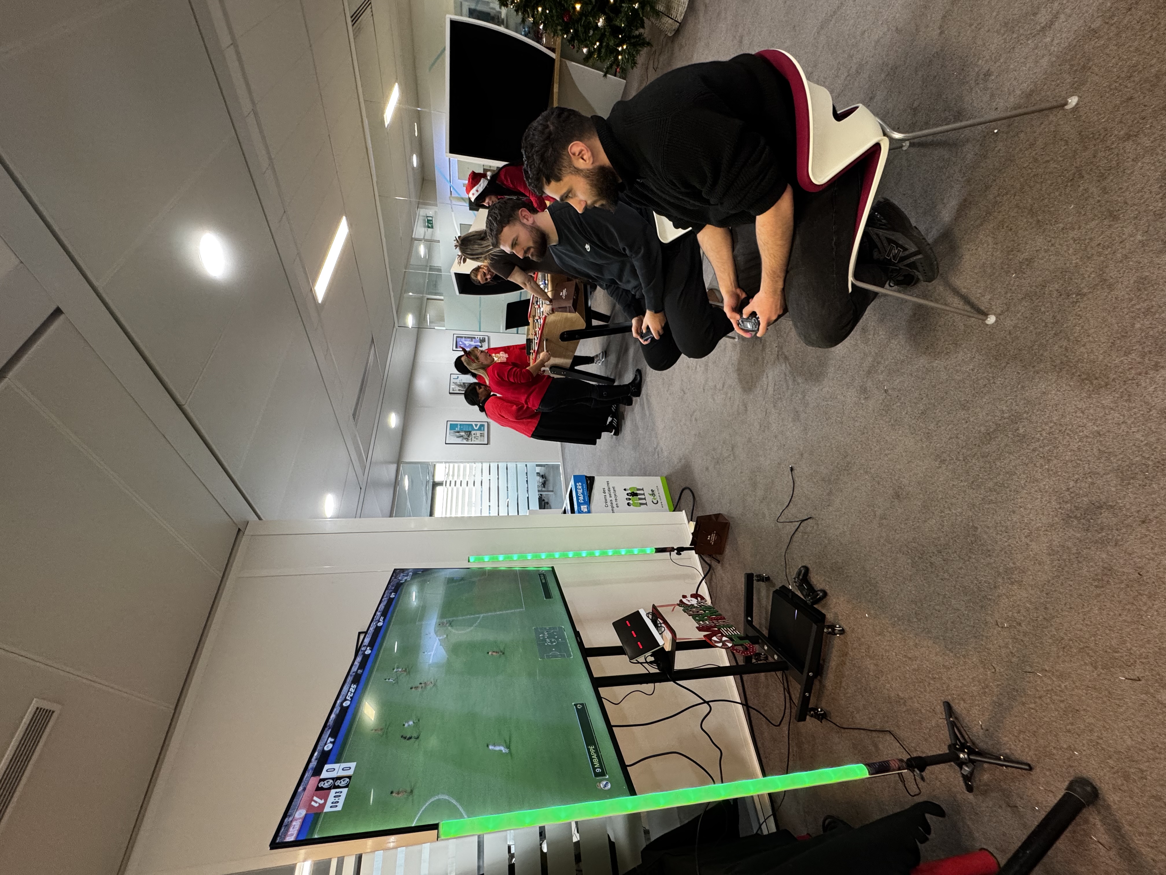 Arcade games Luik teams aan flipperkasten met live scorebord · INNOV'events