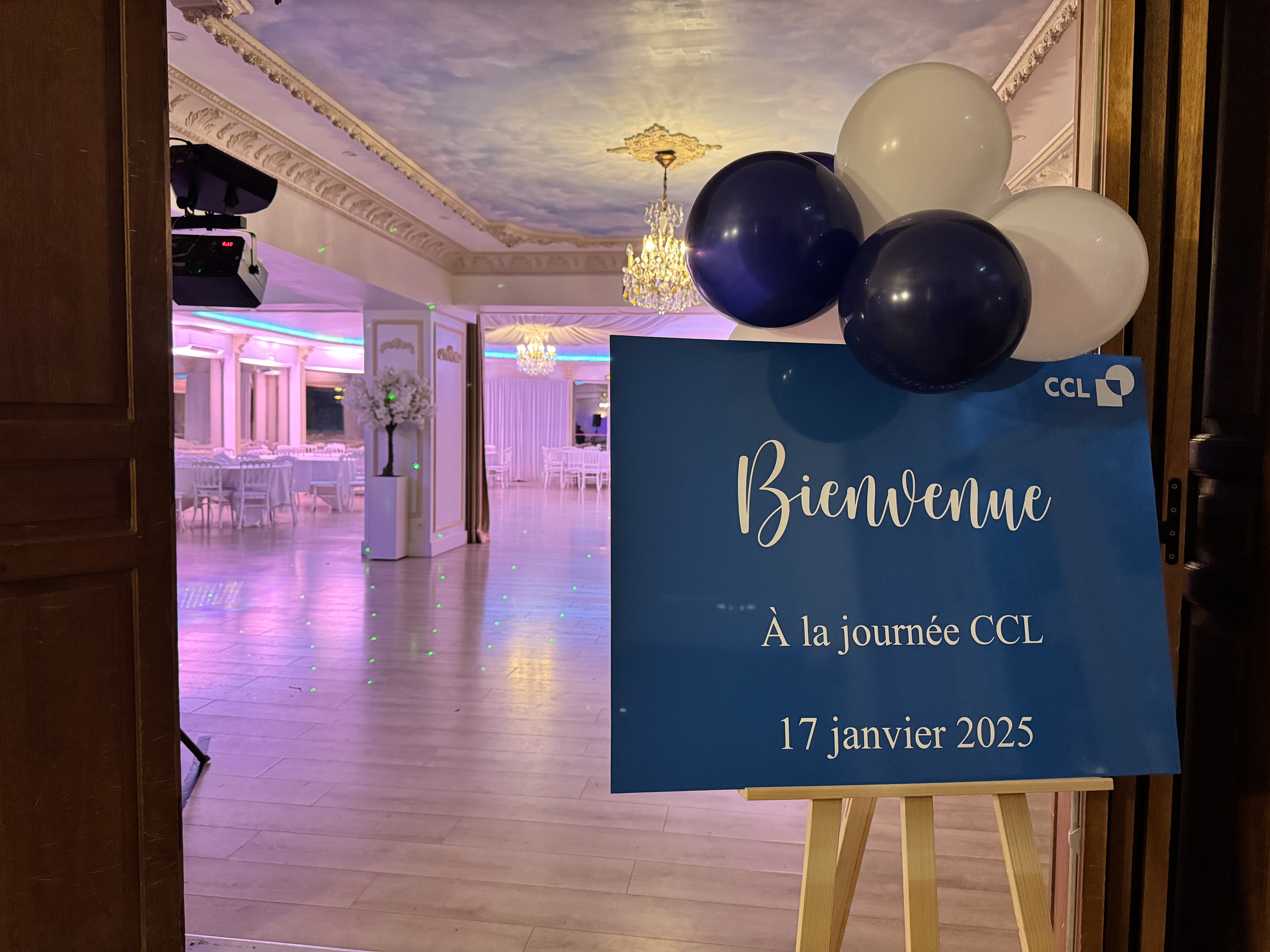 Event scenography company Liege gala dinner Château de Colonster · INNOV'events