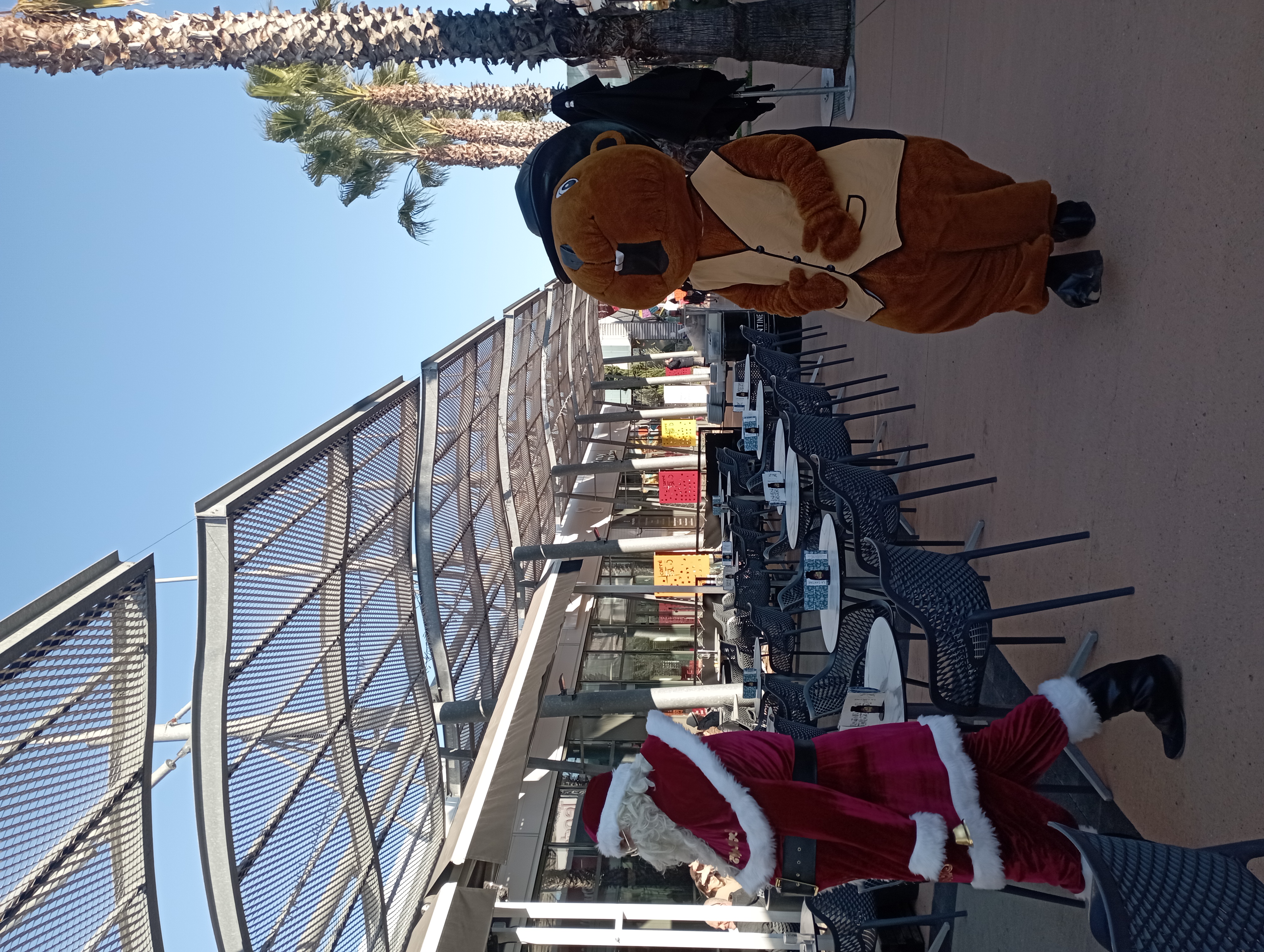 Kerstman animatie Luik kinderontvangst Place Saint-Lambert · INNOV'events