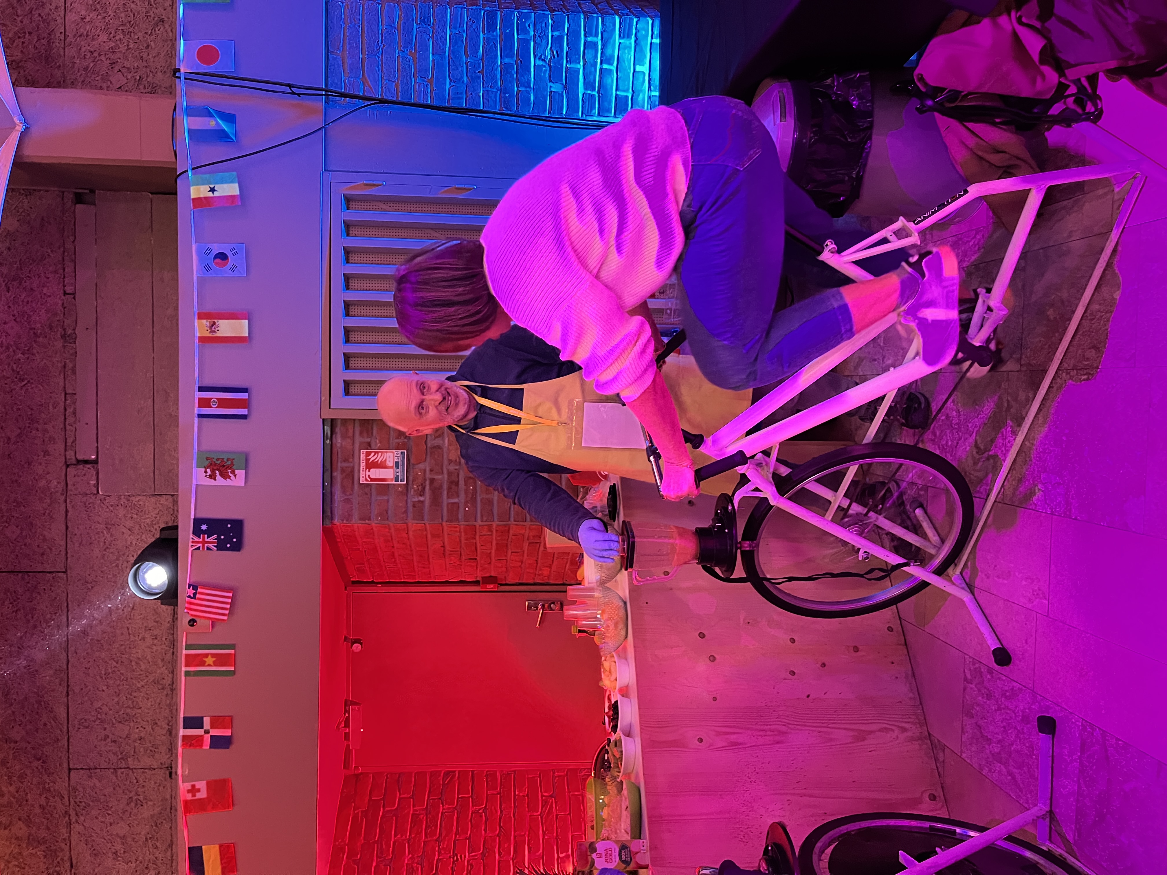 Personeelsfeest Antwerpen Eilandje buiten walking dinner avond · INNOV'events