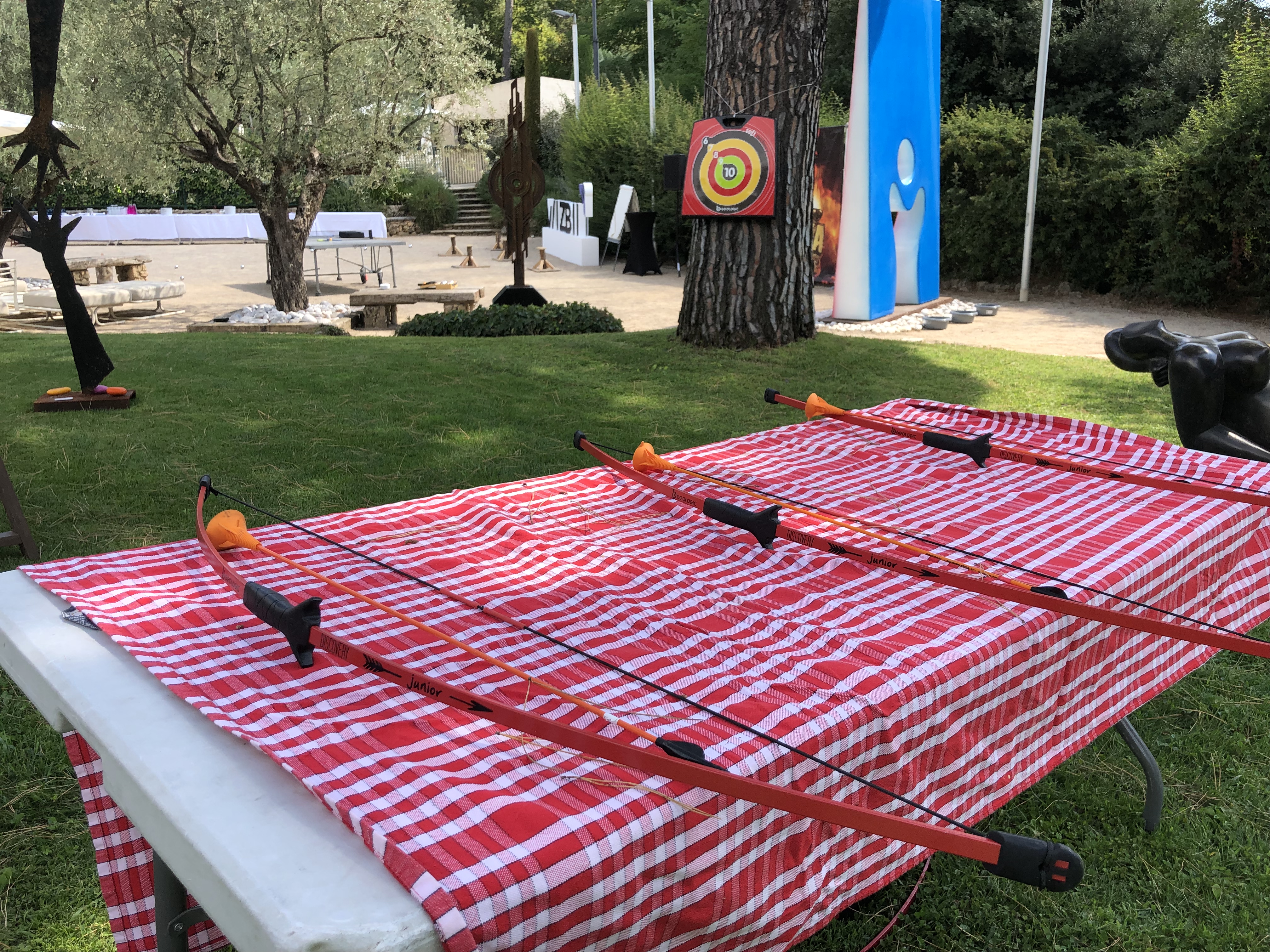 Competitie boogschieten bedrijfsevenement Antwerpen prijsuitreiking groep · INNOV'events
