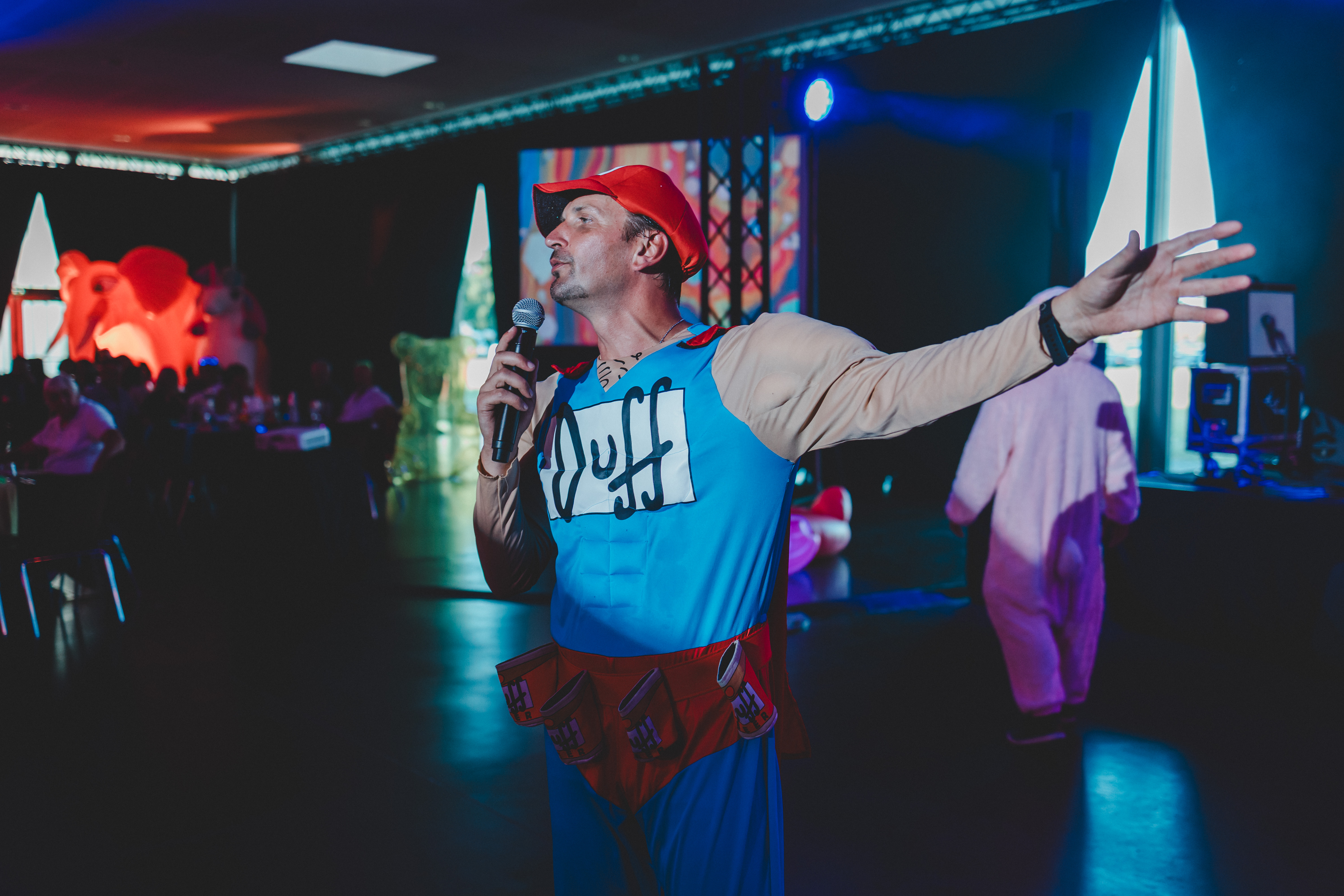 Halloween animatie Antwerpen avondsfeer havenfront met theateracts · INNOV'events